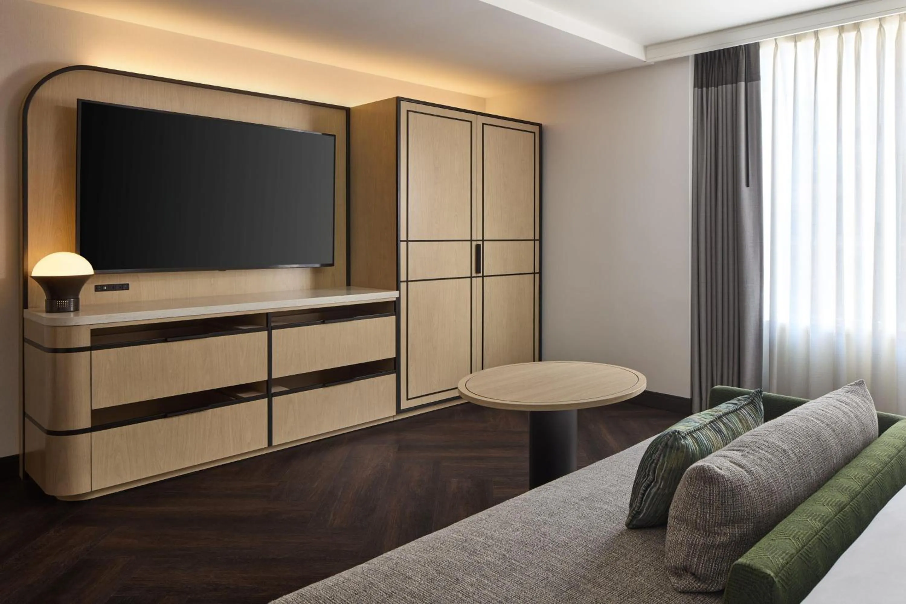 Photo of the whole room, Bed in Hyatt Regency Washington on Capitol Hill