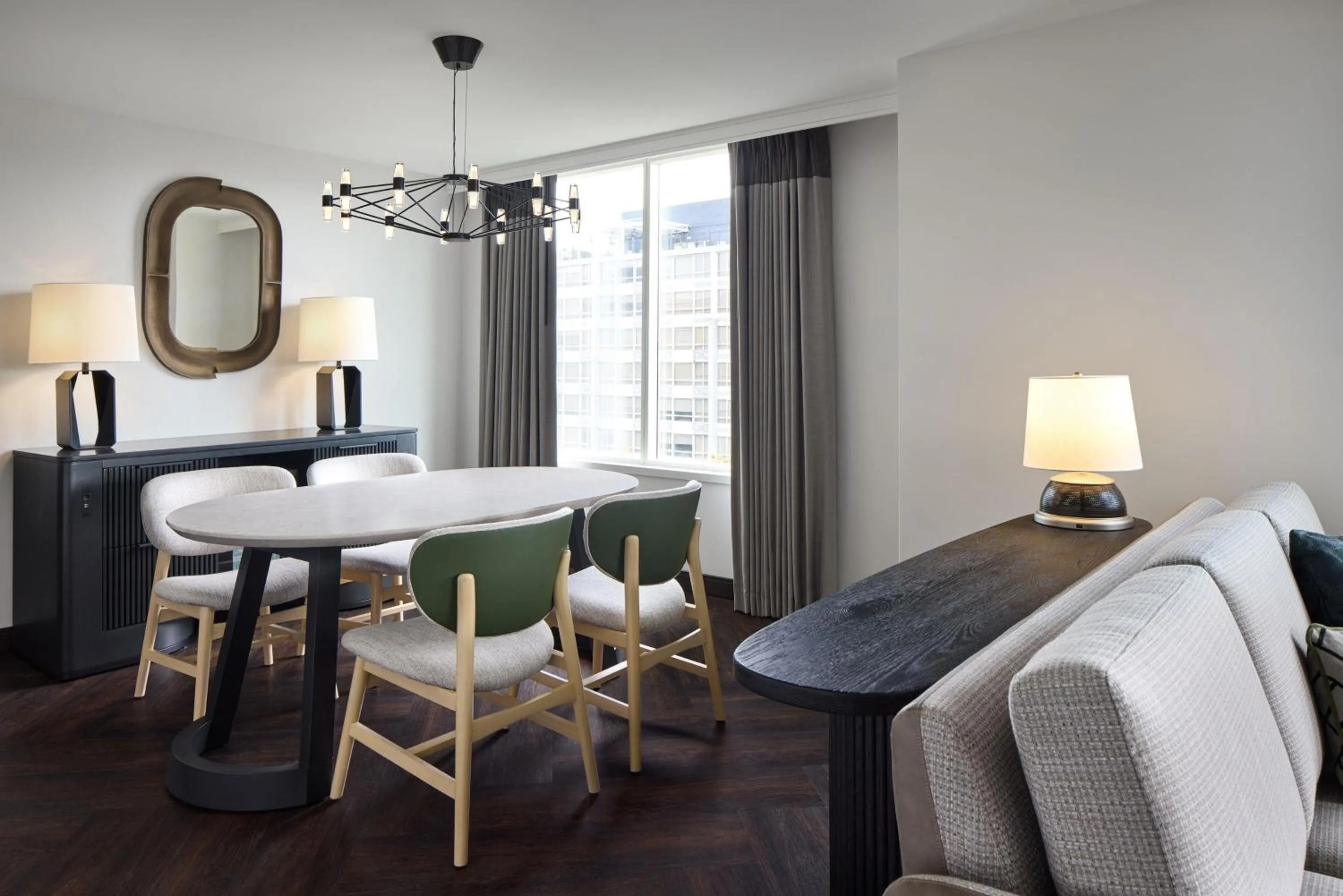 Photo of the whole room in Hyatt Regency Washington on Capitol Hill