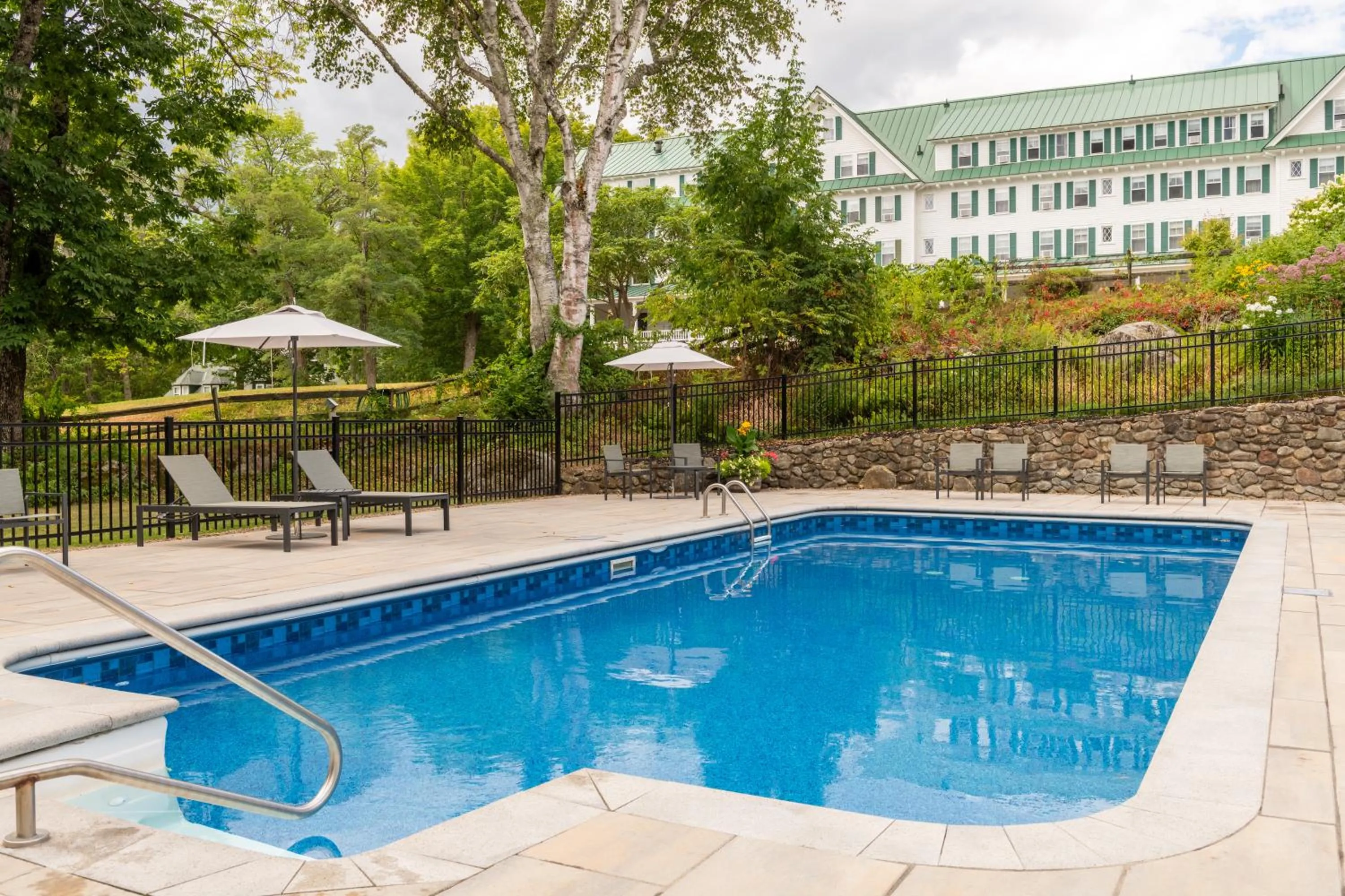 Swimming pool in Eagle Mountain House and Golf Club