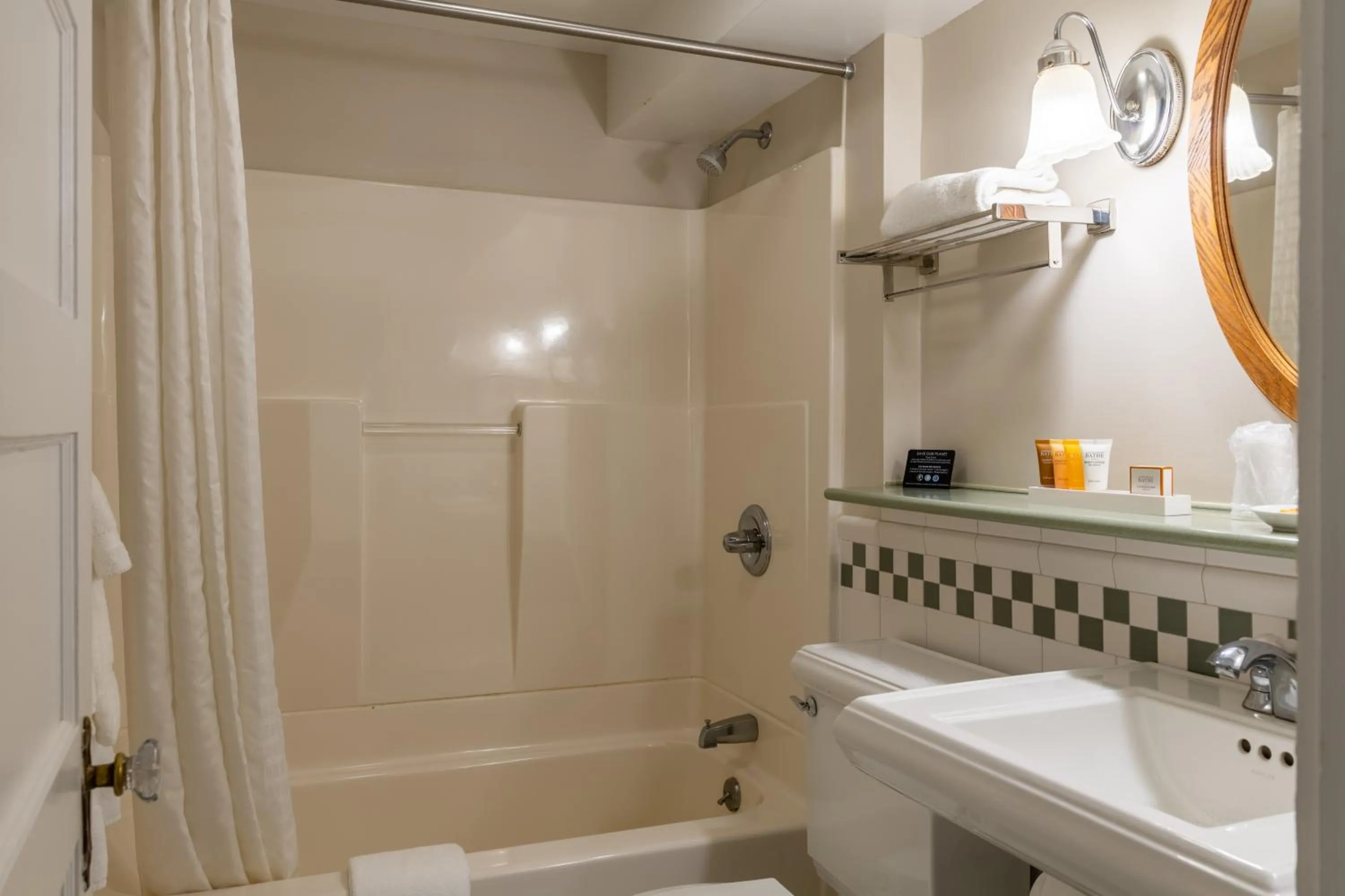 Bathroom in Eagle Mountain House and Golf Club