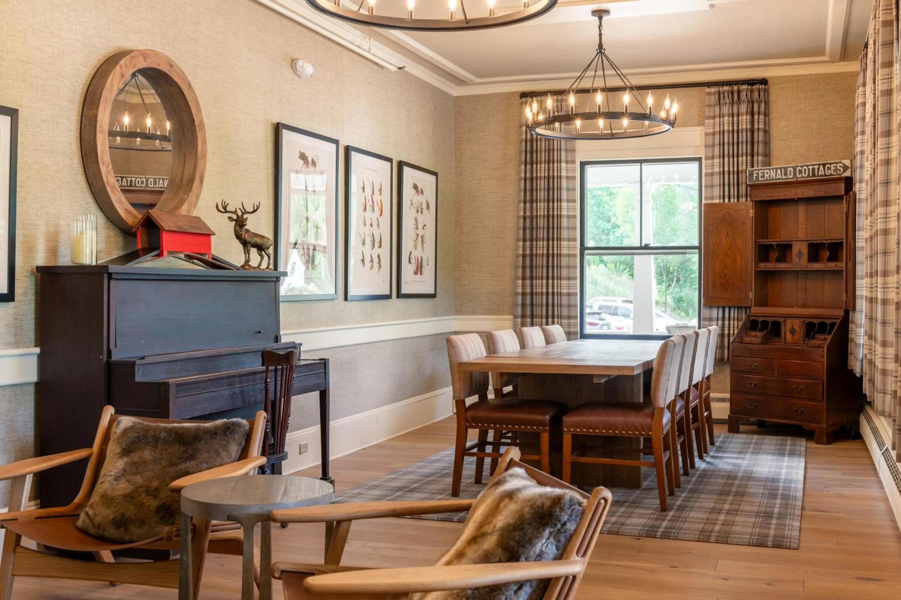 Library in Eagle Mountain House and Golf Club