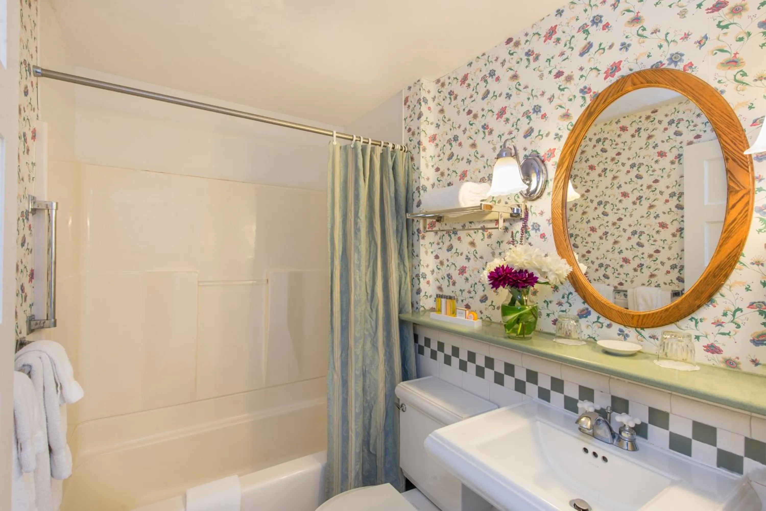 Bathroom in Eagle Mountain House and Golf Club