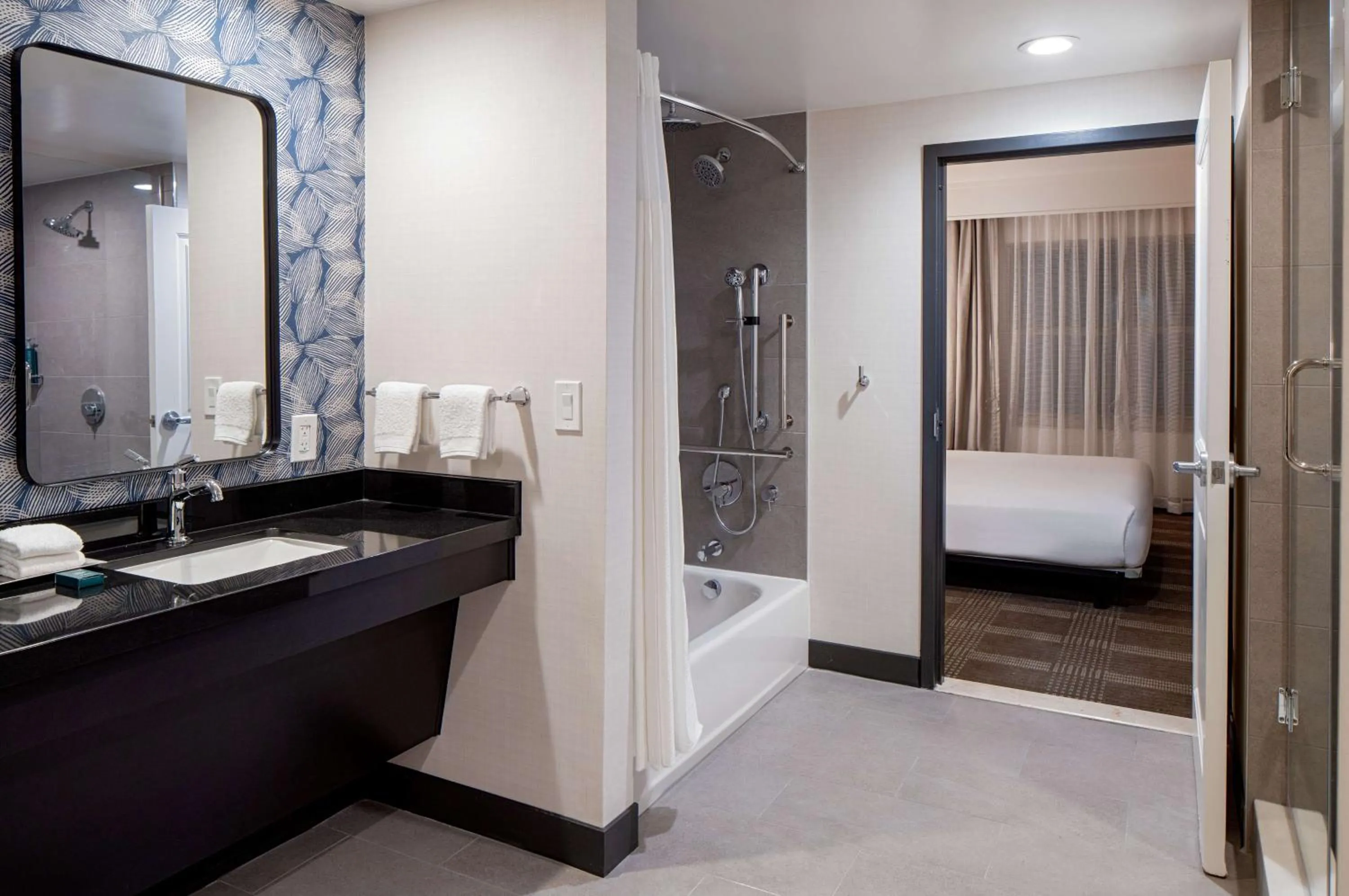 Bathroom, Bed in Hilton San Antonio Hill Country
