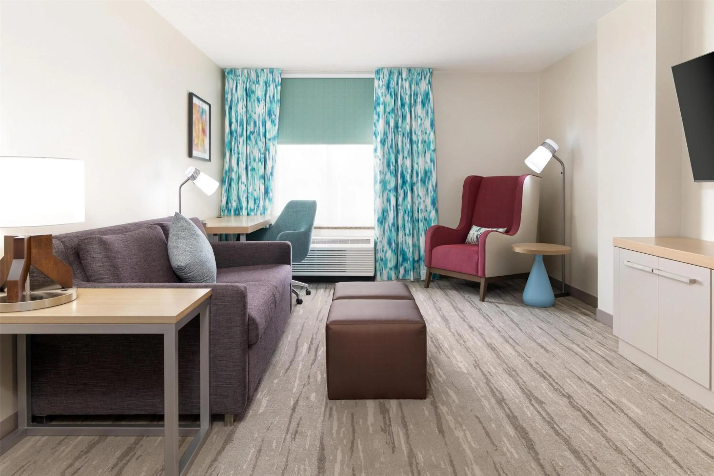 Living room in Hilton Garden Inn Hanover Arundel Mills, MD