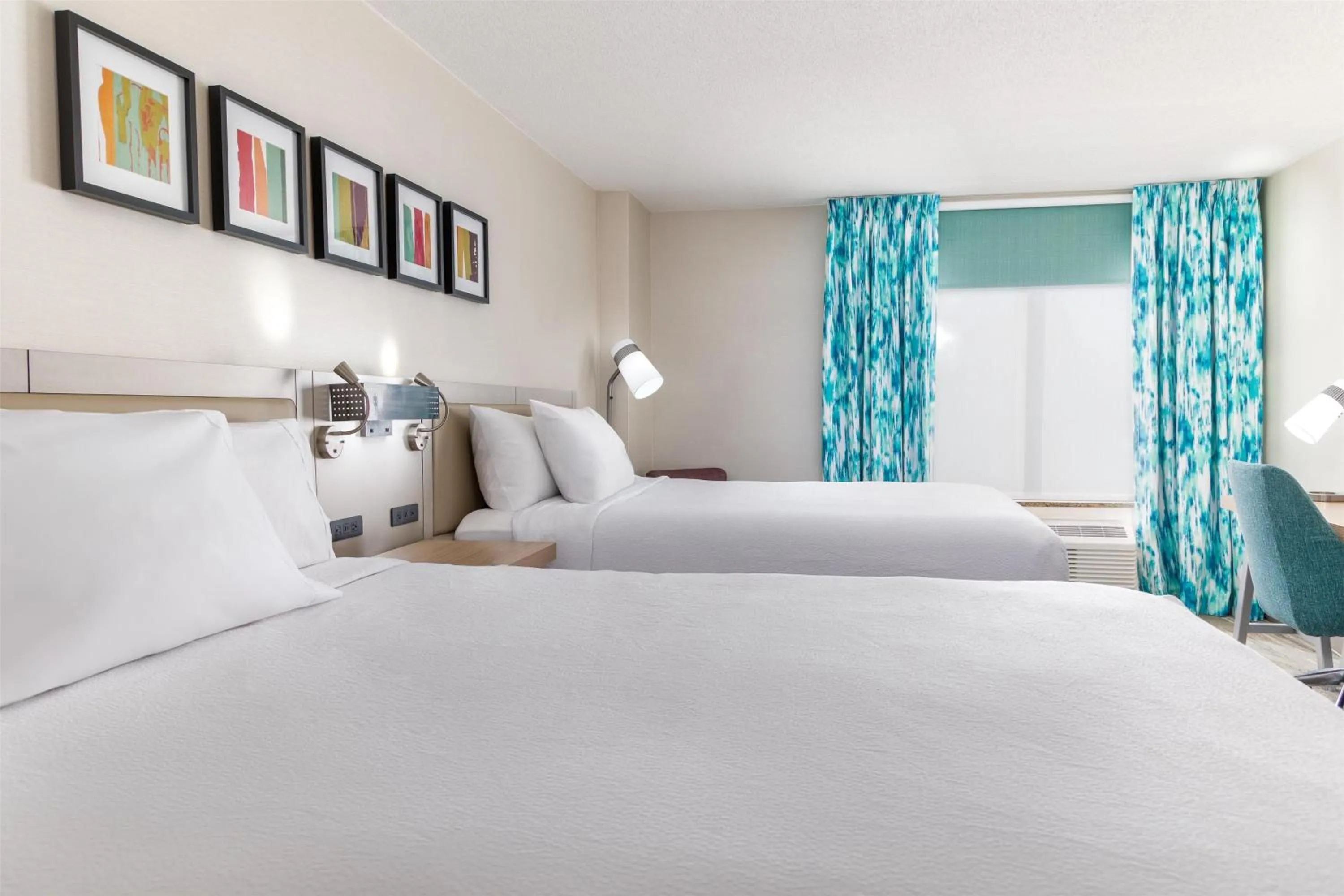 Bed in Hilton Garden Inn Hanover Arundel Mills, MD