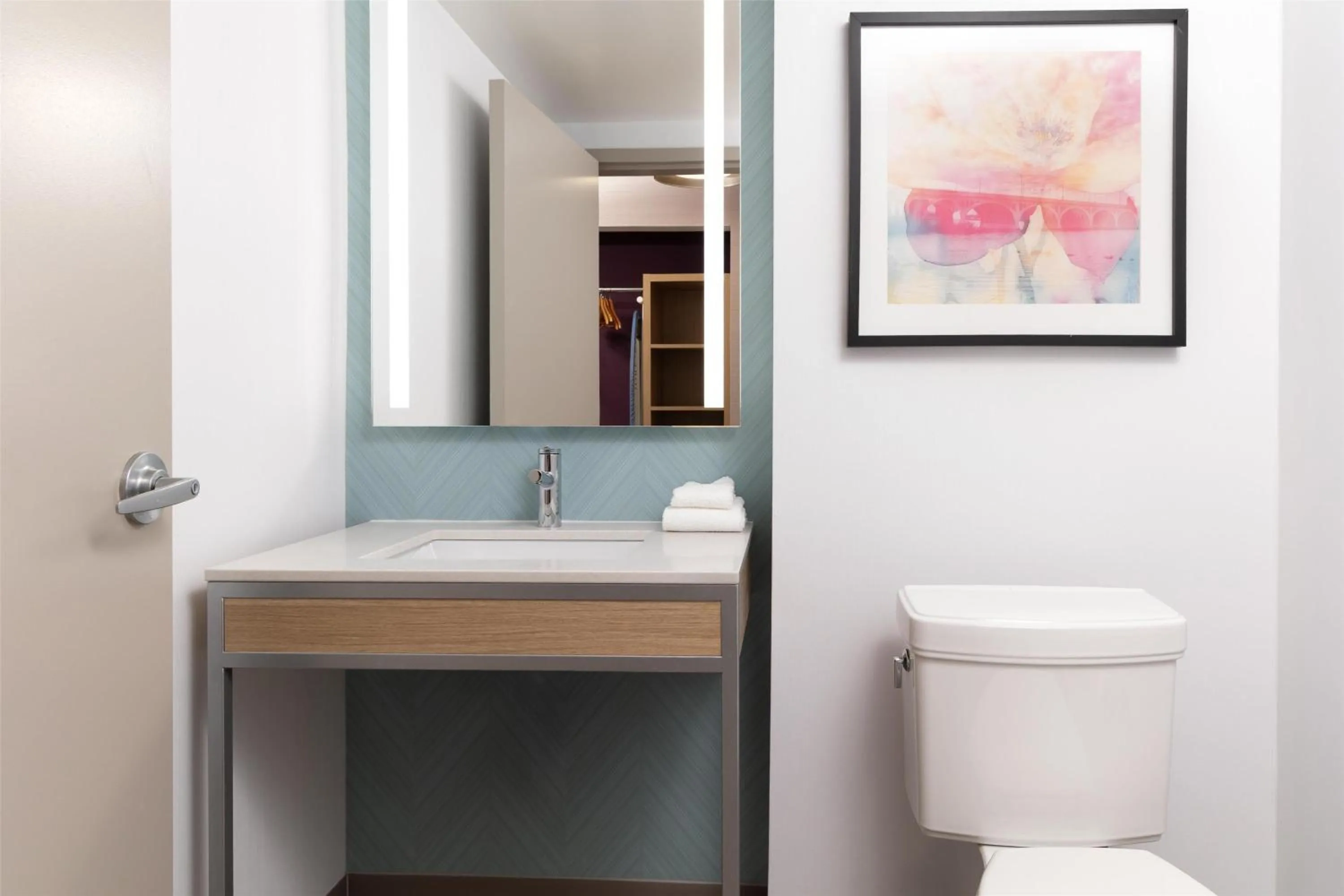 Bathroom in Hilton Garden Inn Hanover Arundel Mills, MD