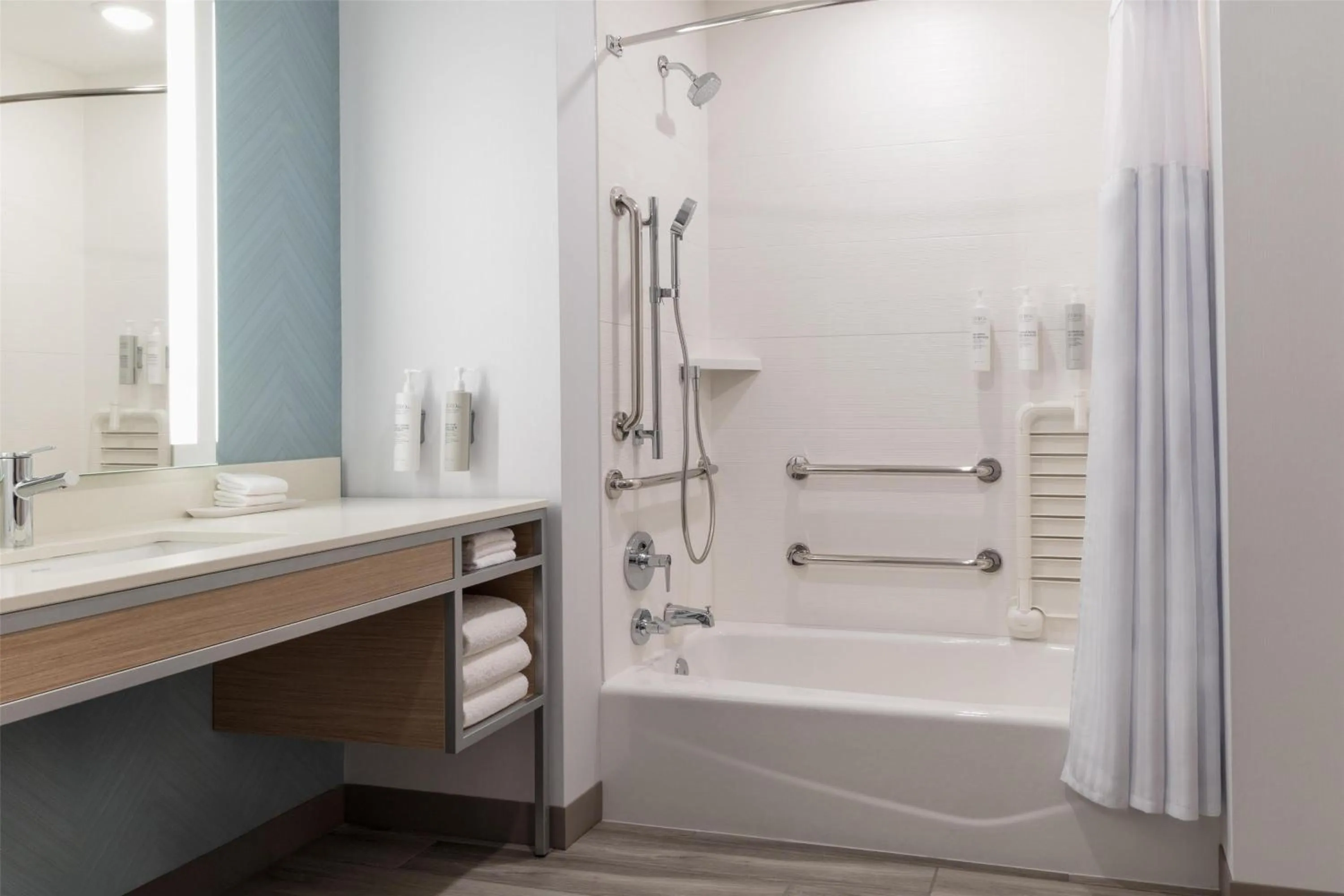 Bathroom in Hilton Garden Inn Hanover Arundel Mills, MD