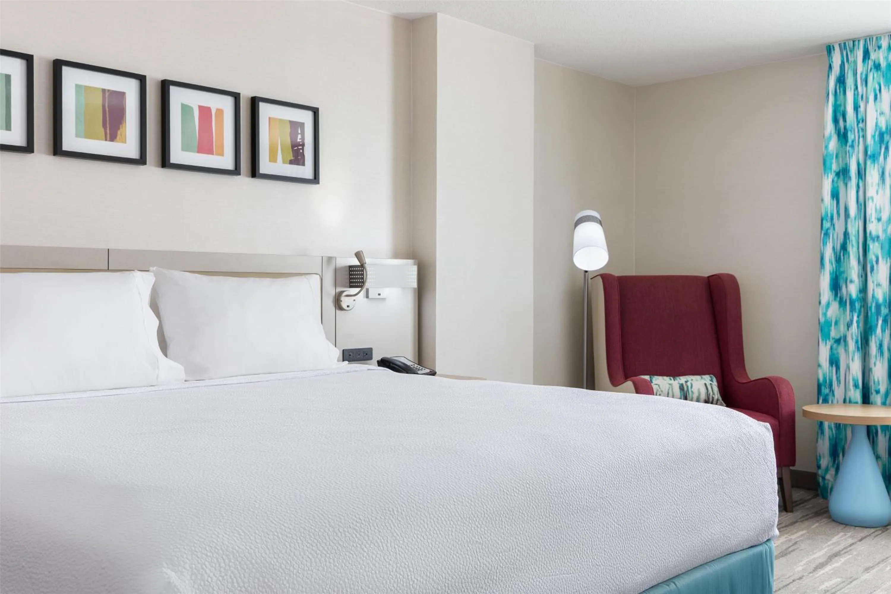 Bed in Hilton Garden Inn Hanover Arundel Mills, MD