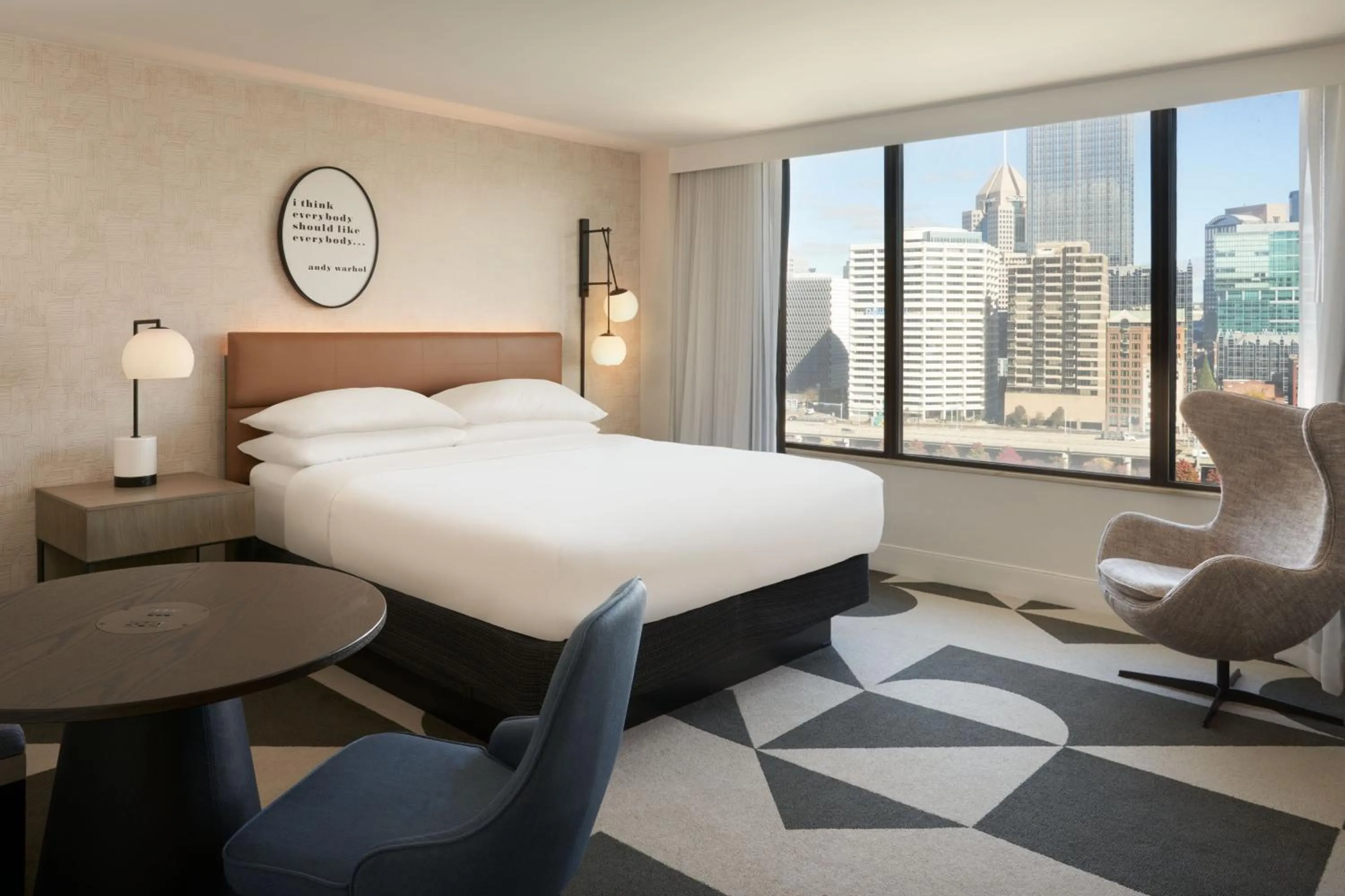 Photo of the whole room, Bed in Sheraton Pittsburgh Hotel at Station Square