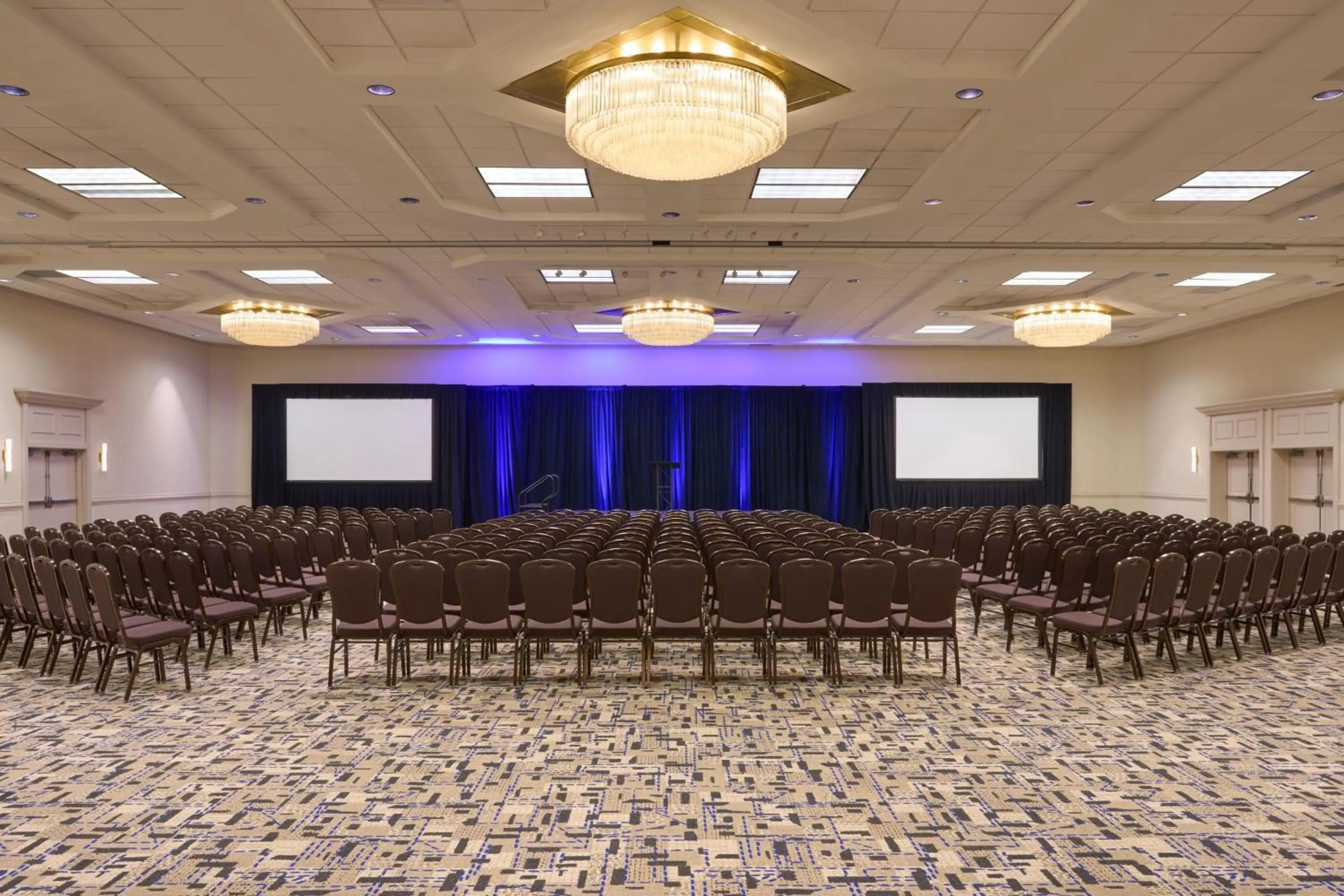 Meeting/conference room in Sheraton Pittsburgh Hotel at Station Square