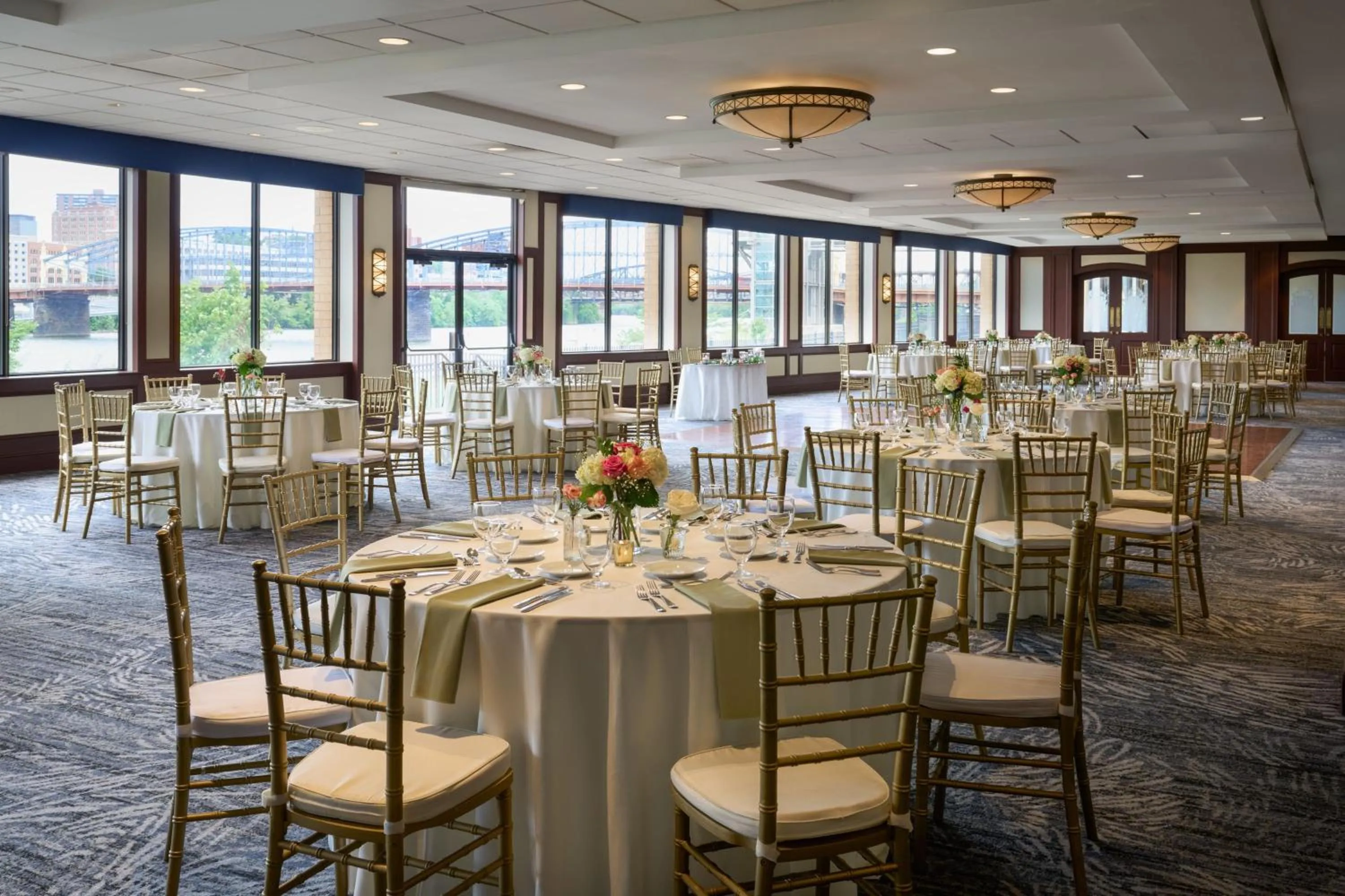 Meeting/conference room in Sheraton Pittsburgh Hotel at Station Square