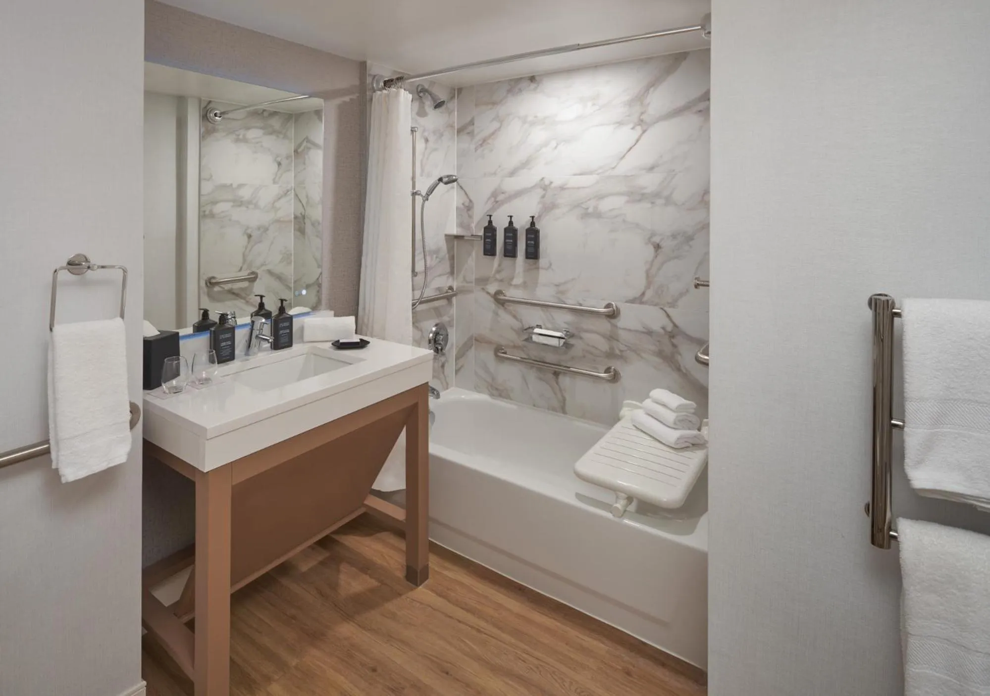 Bathroom in Sheraton Pittsburgh Hotel at Station Square