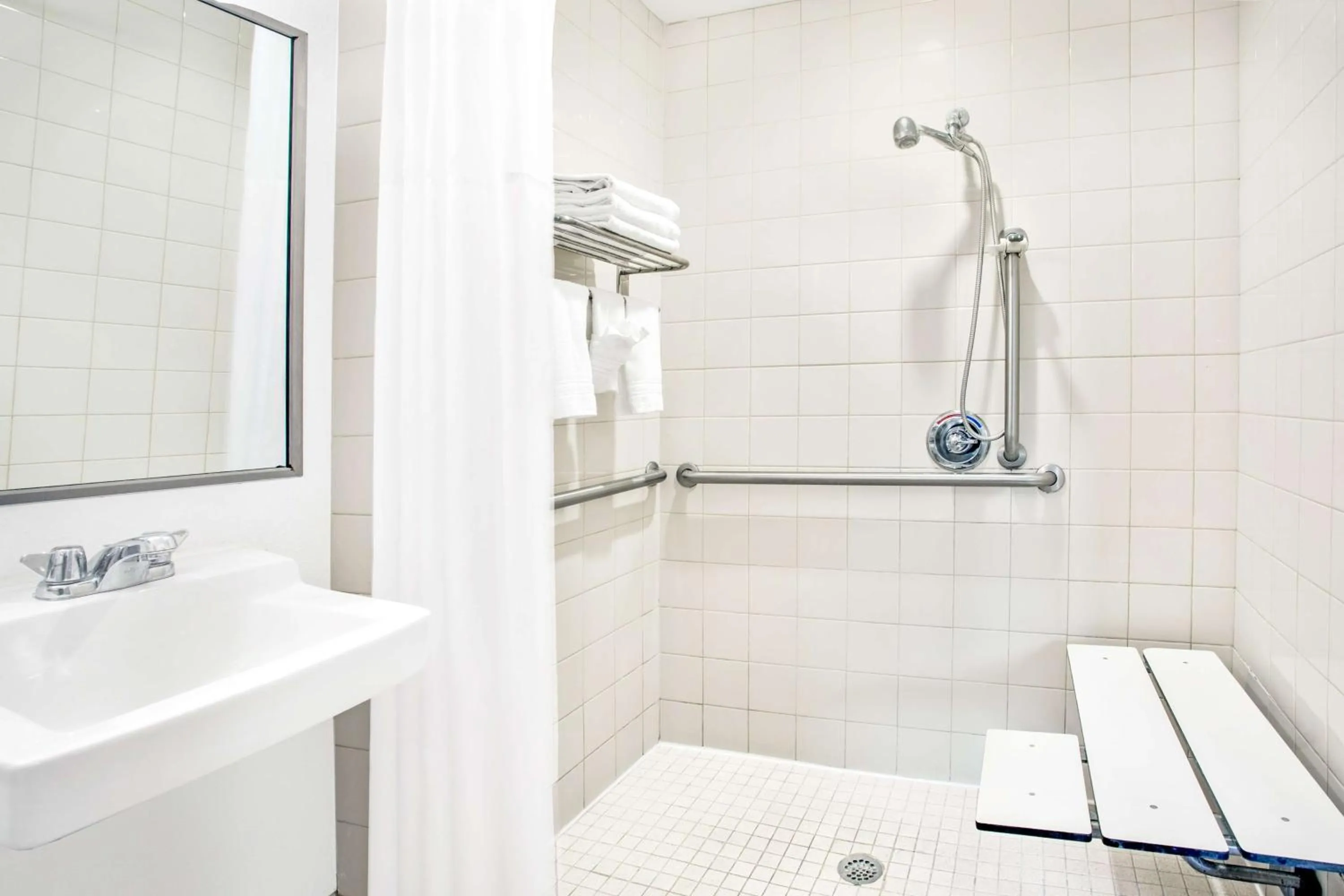 Bathroom in Lexington by Hotel RL Miami Beach