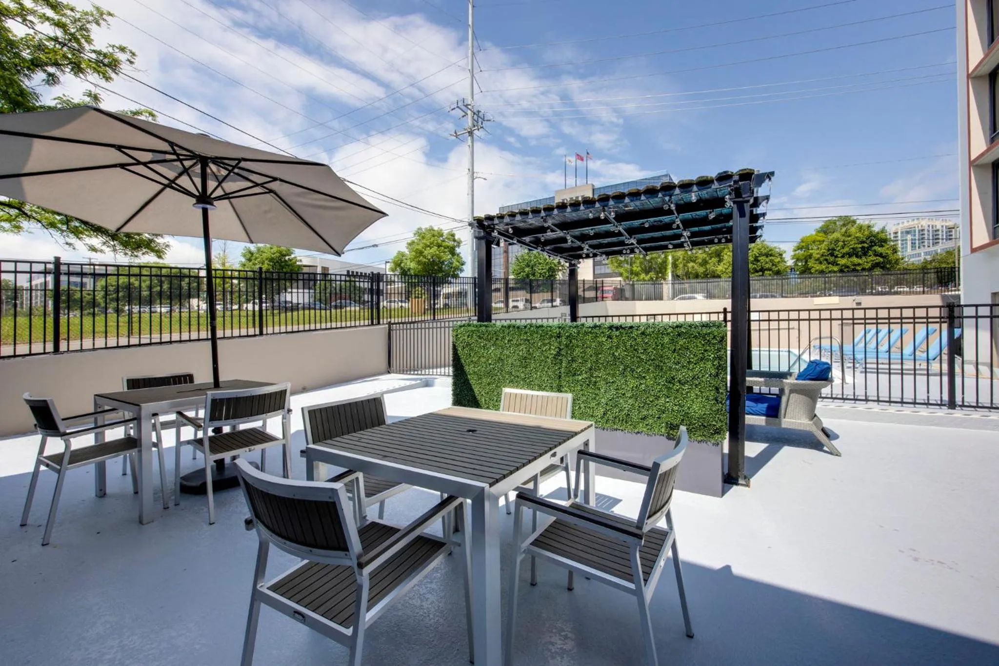 Property building in Best Western Downtown PLUS Music Row