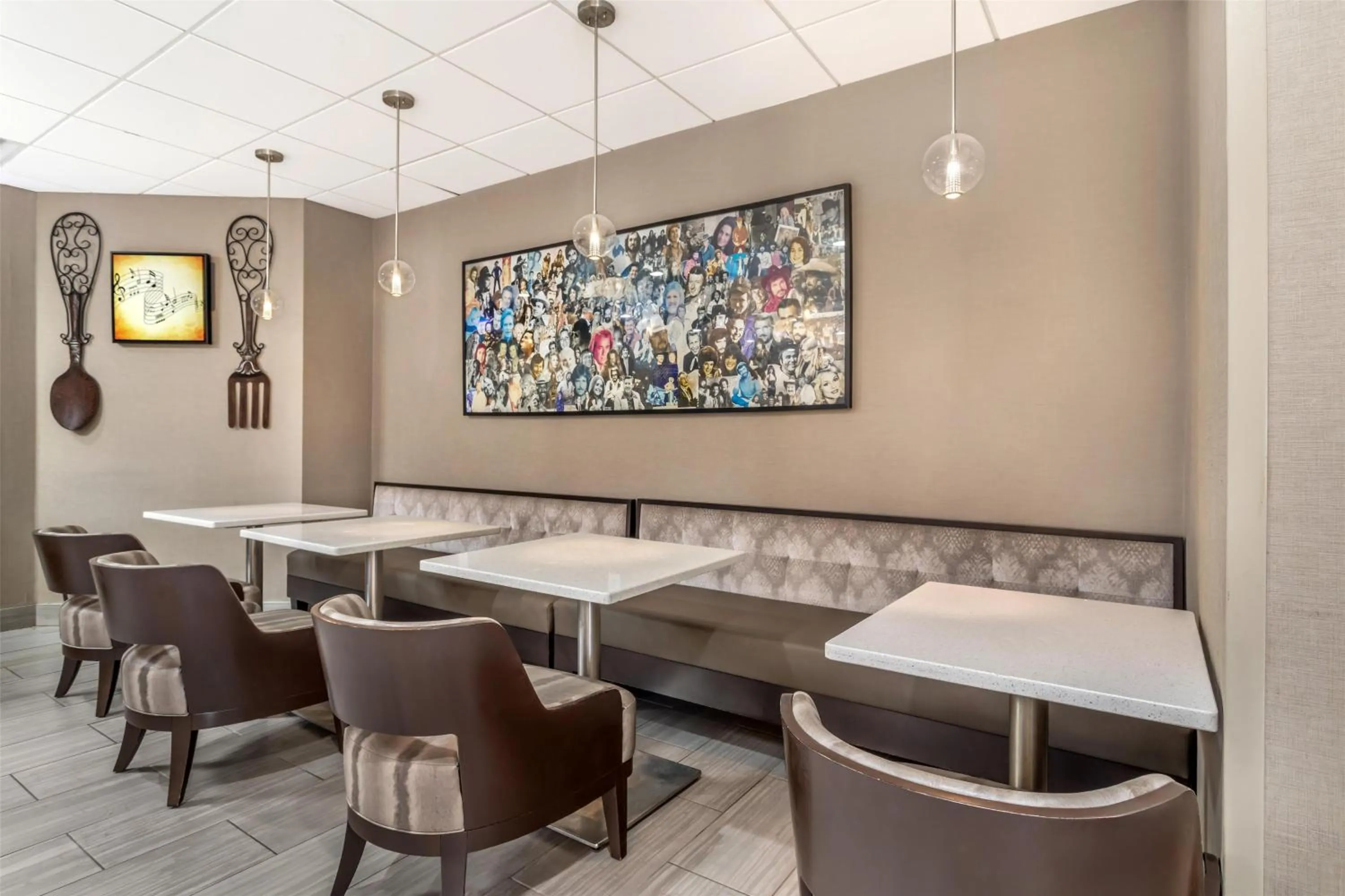 Breakfast in Best Western Downtown PLUS Music Row