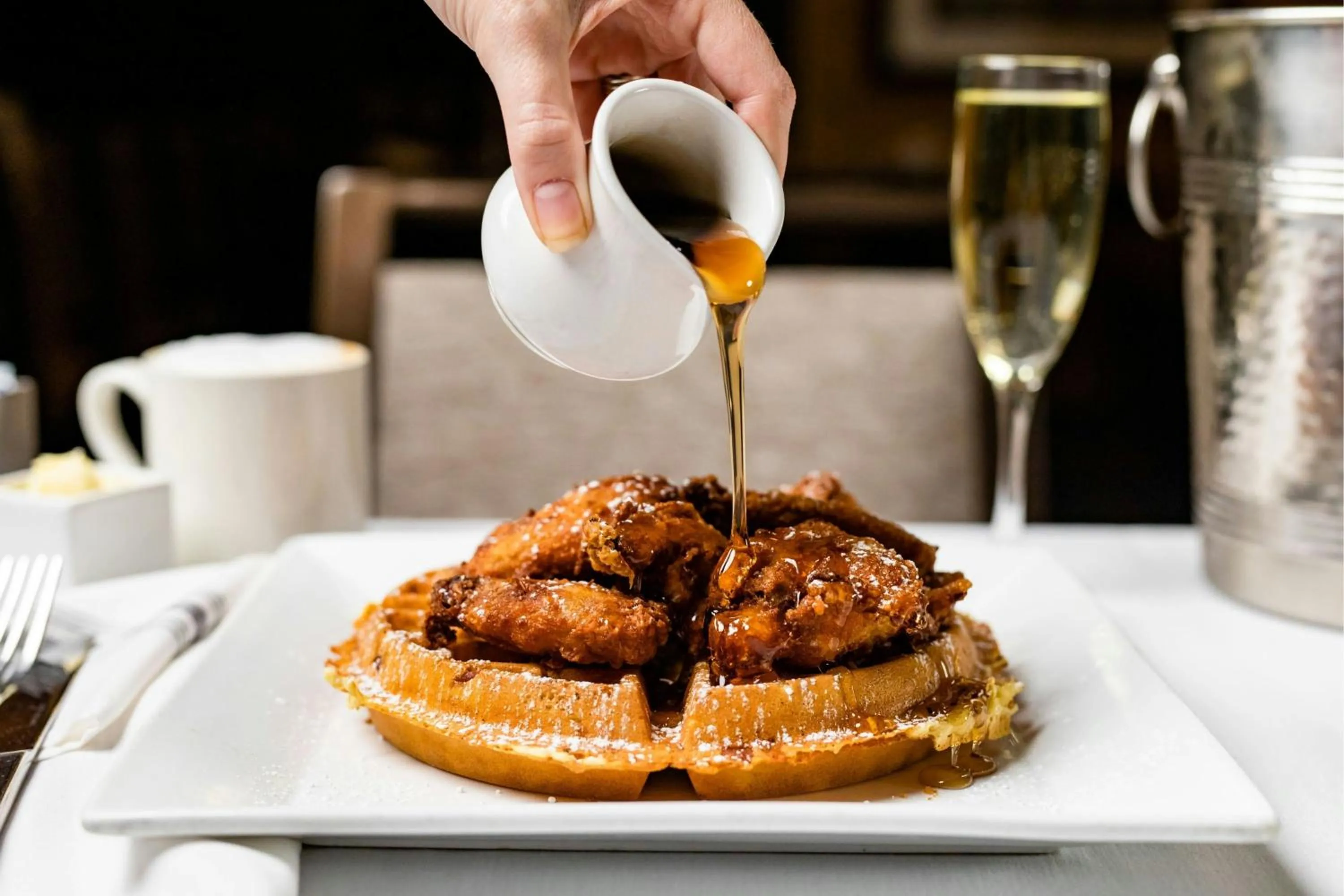 Restaurant/places to eat in The Westin Oaks Houston at the Galleria