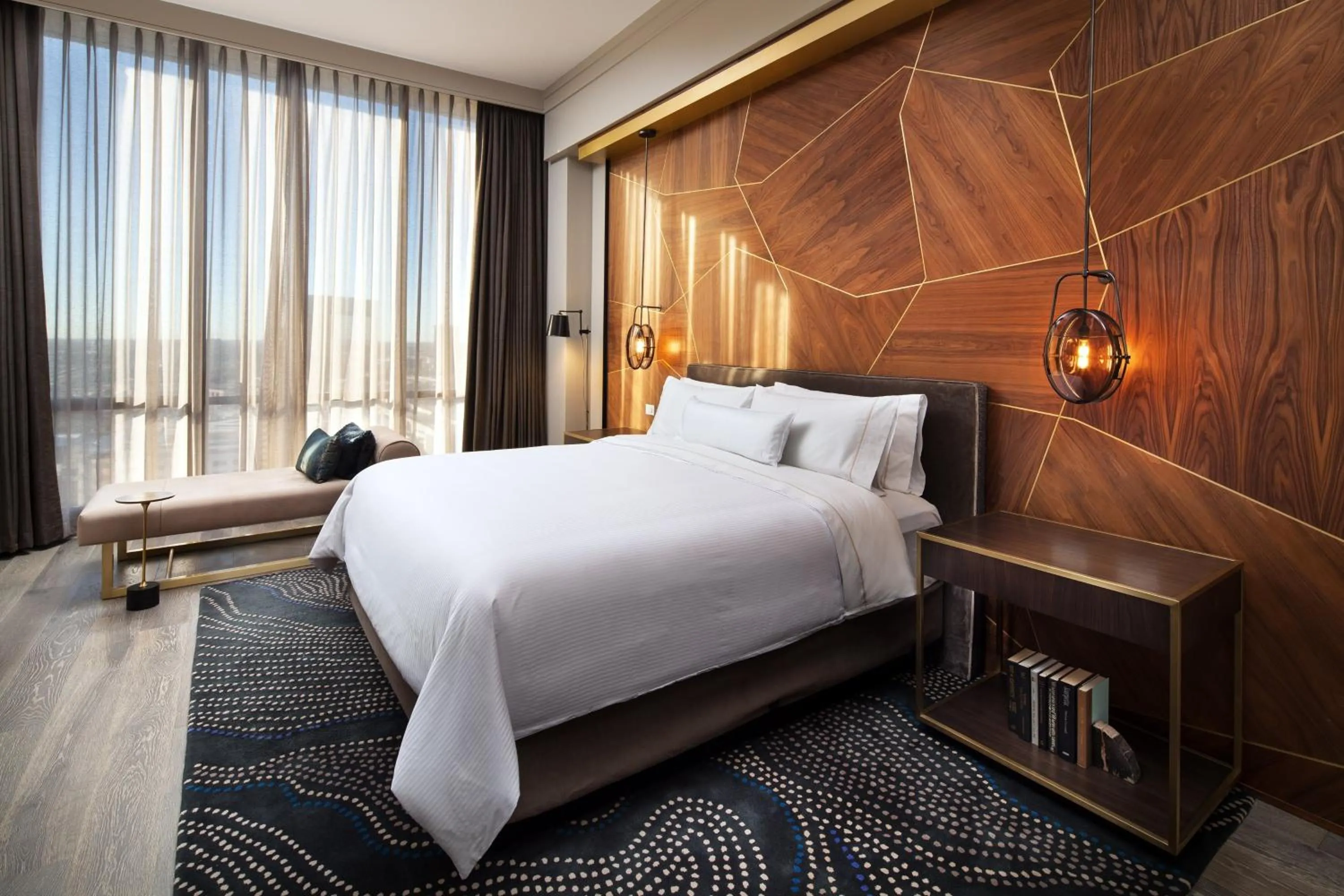 Bedroom, Bed in The Westin Oaks Houston at the Galleria