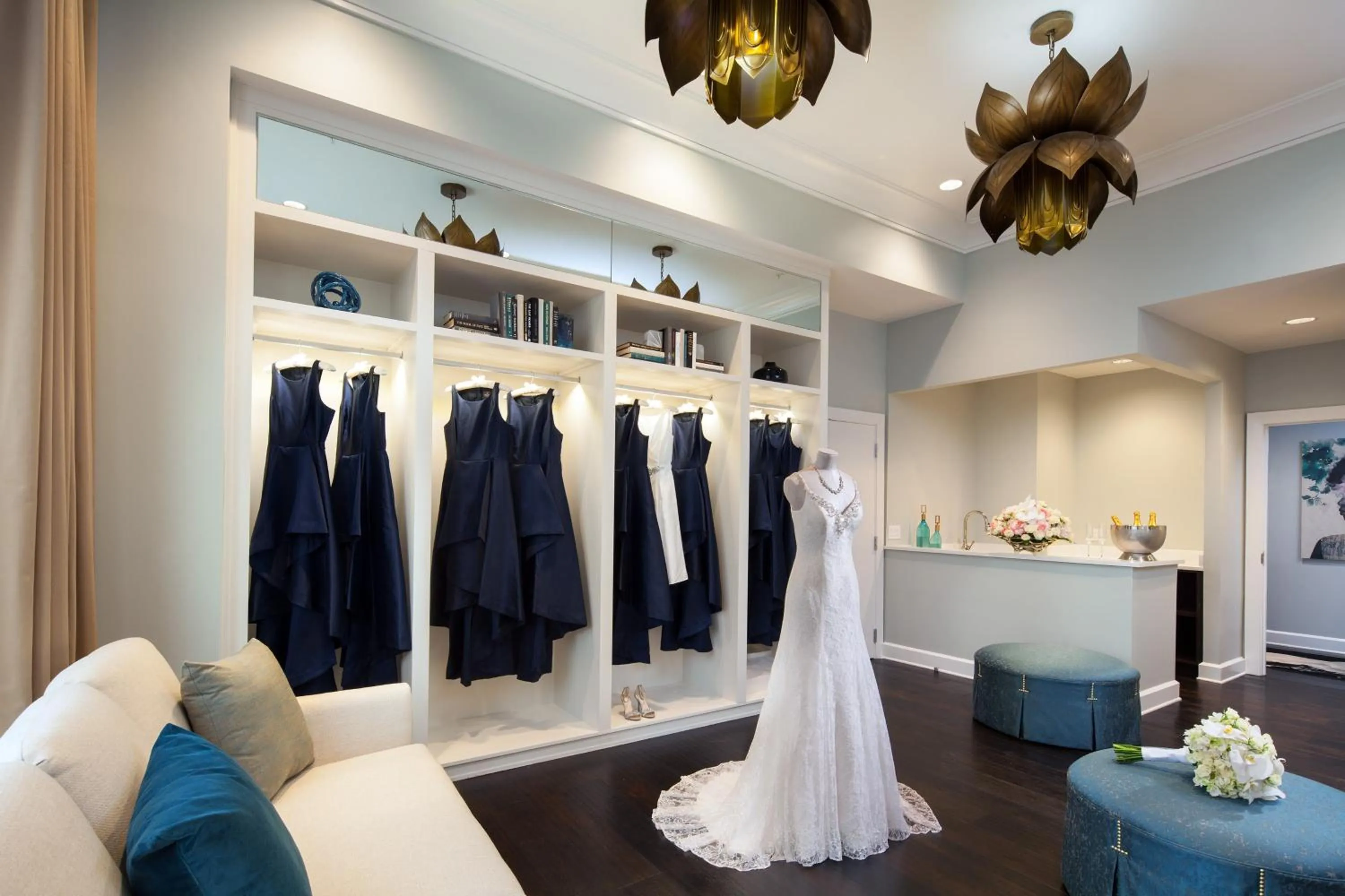 Photo of the whole room in The Westin Oaks Houston at the Galleria