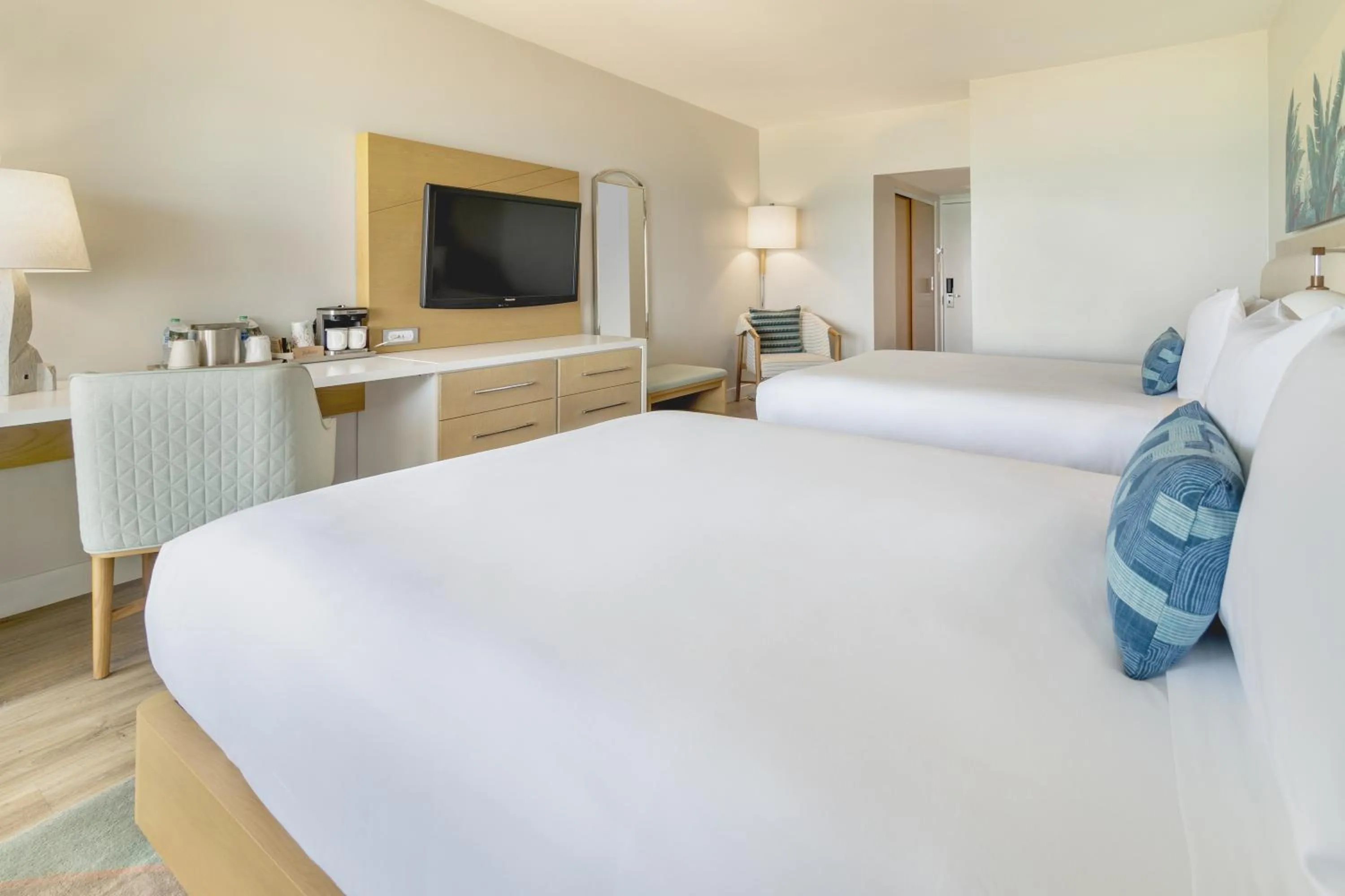 Bed in Radisson Resort Miami Beach