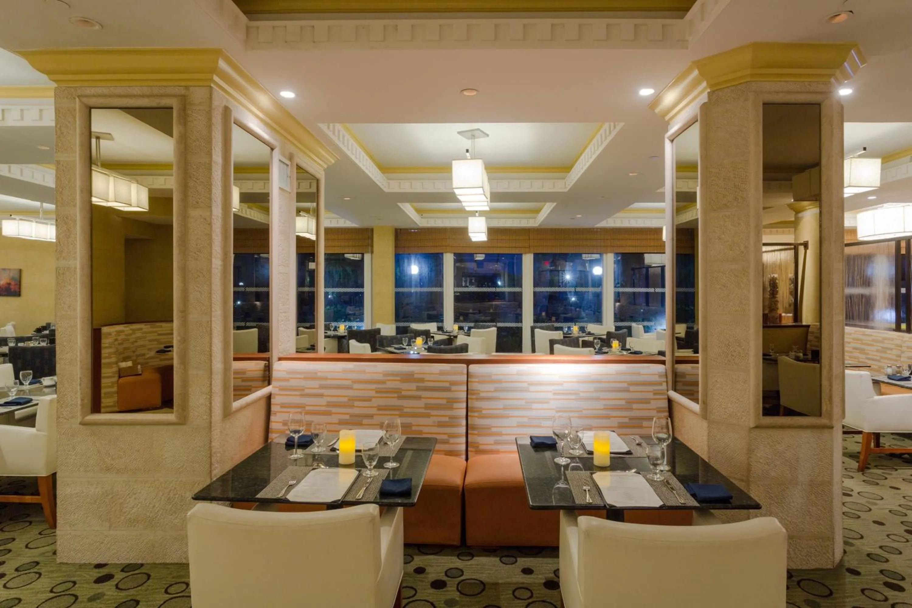 Restaurant/places to eat in Radisson Resort Miami Beach