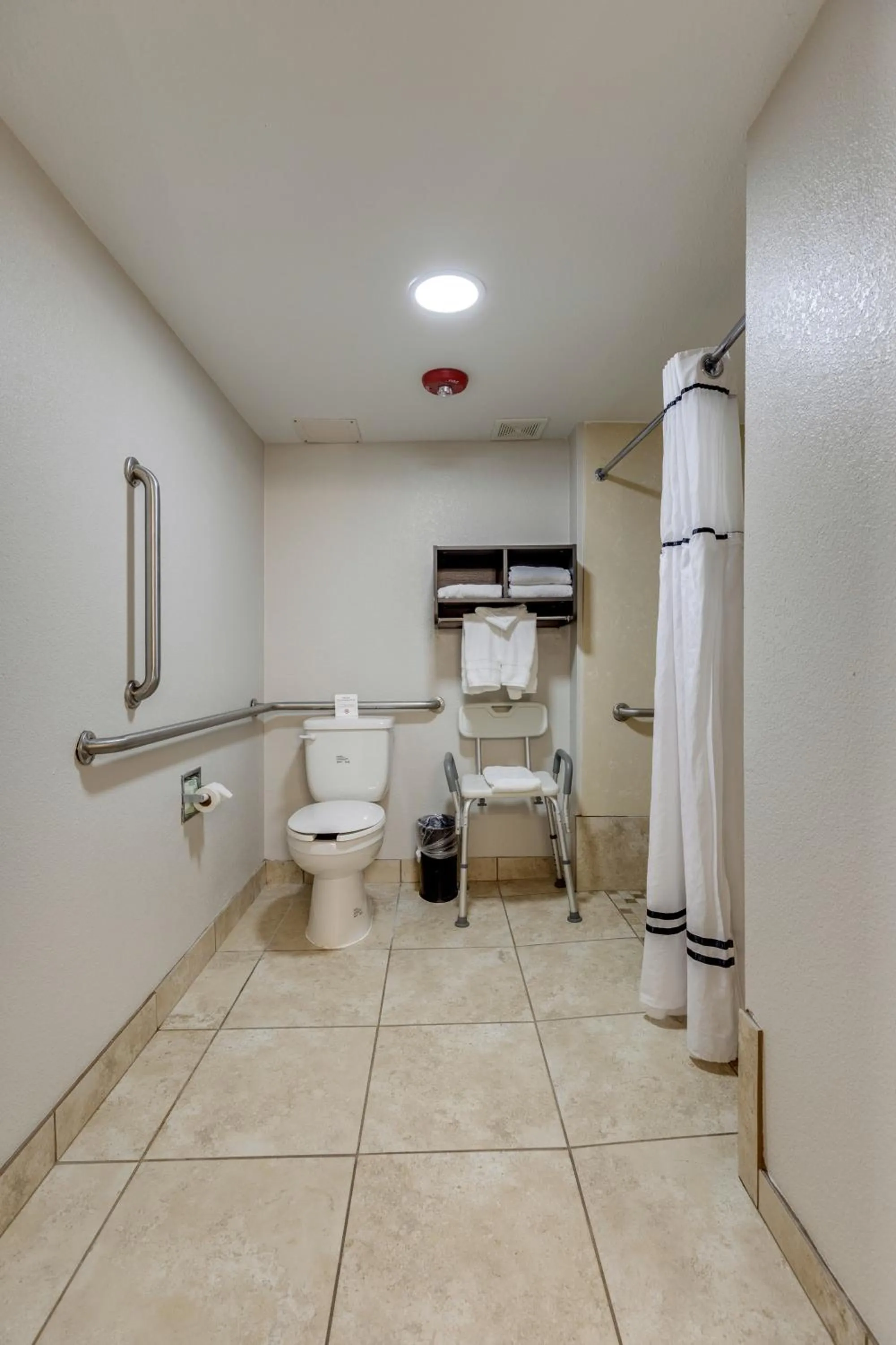 Shower in Alexis Inn and Suites Hotel