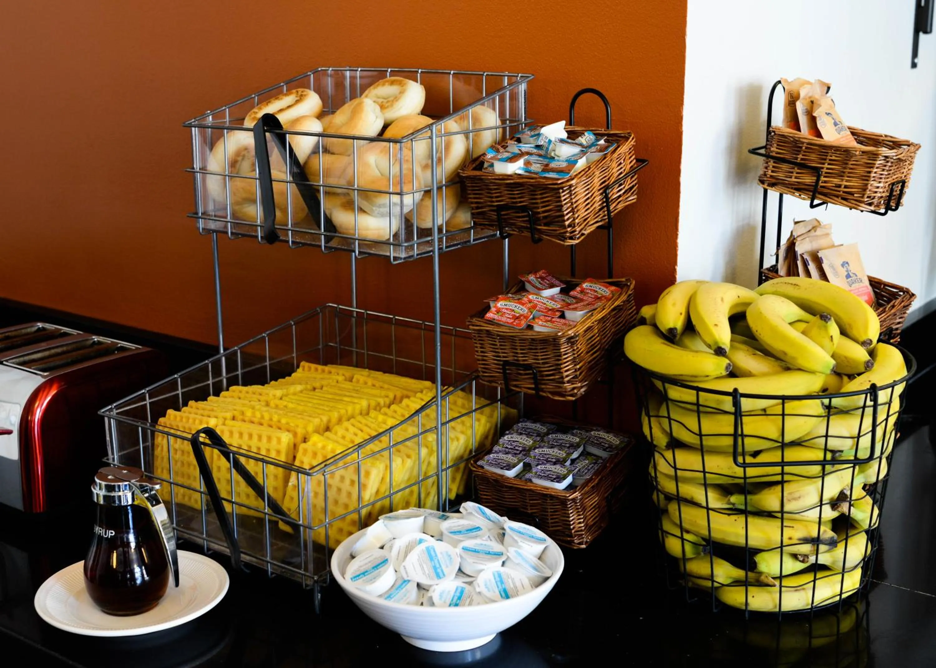 Breakfast in Chicago Getaway Hostel