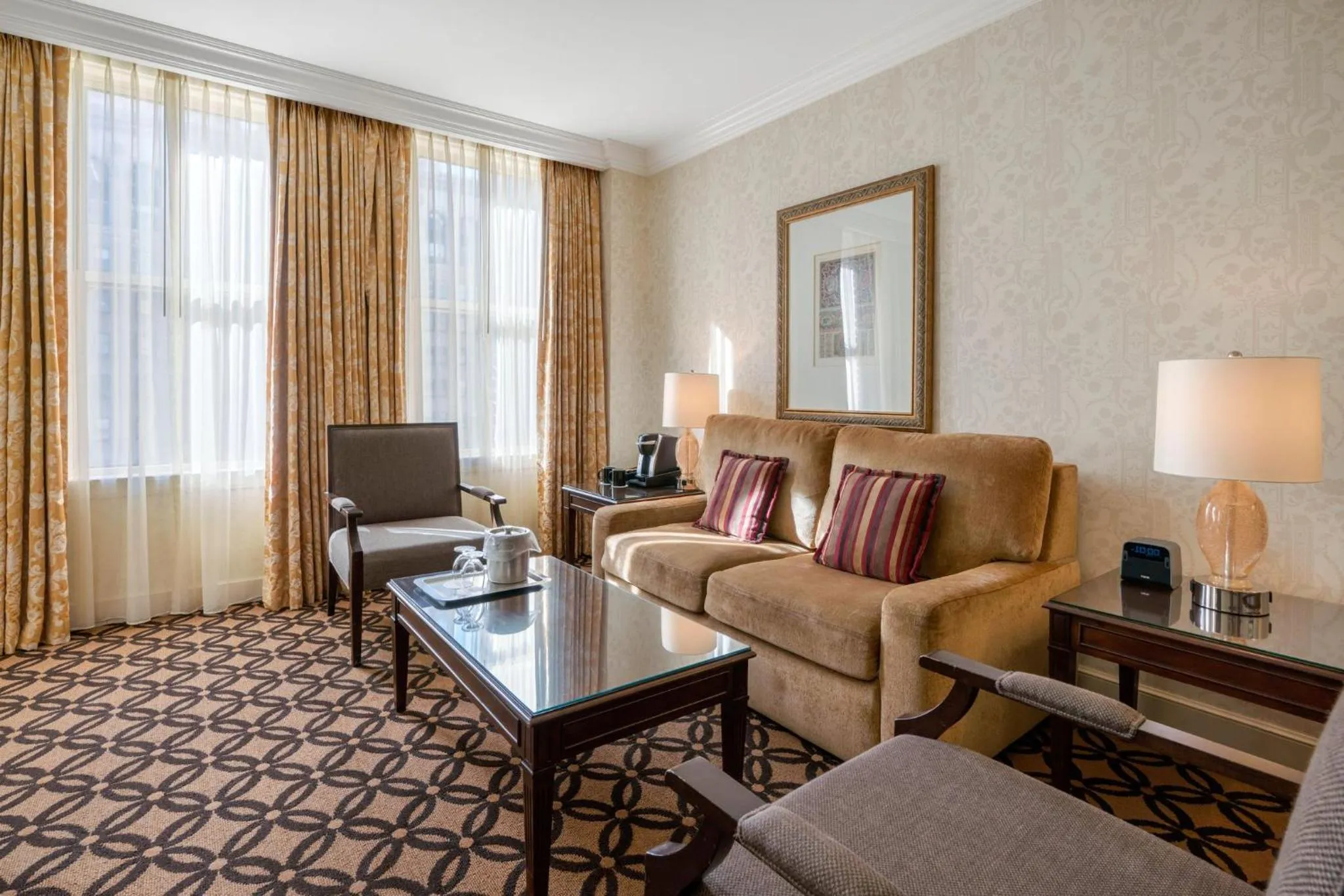 Photo of the whole room in Omni San Francisco