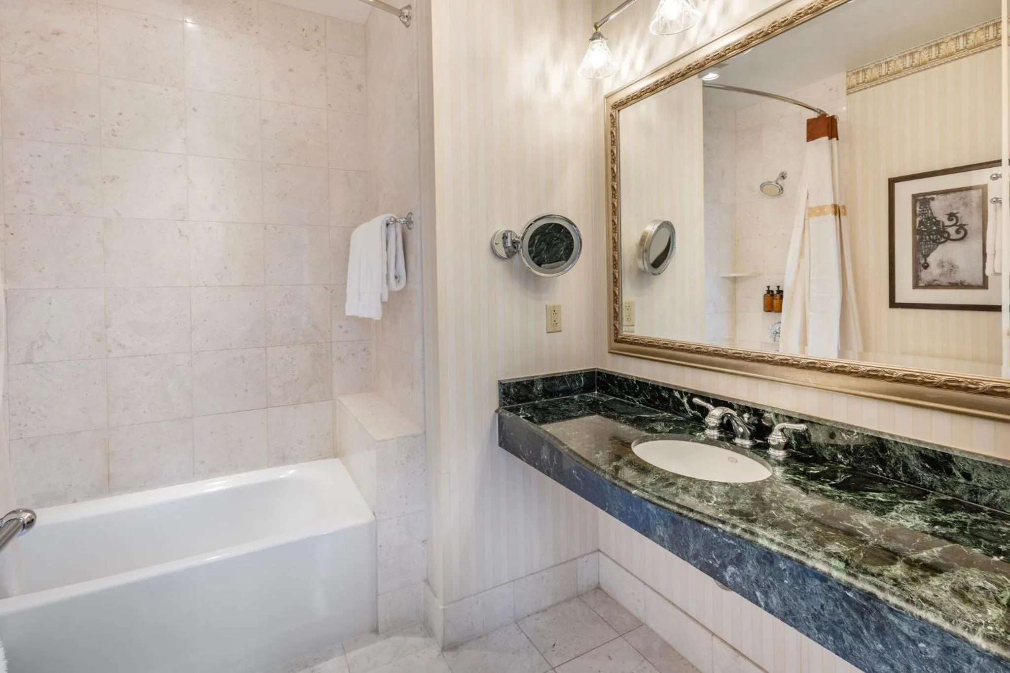 Bathroom in Omni San Francisco