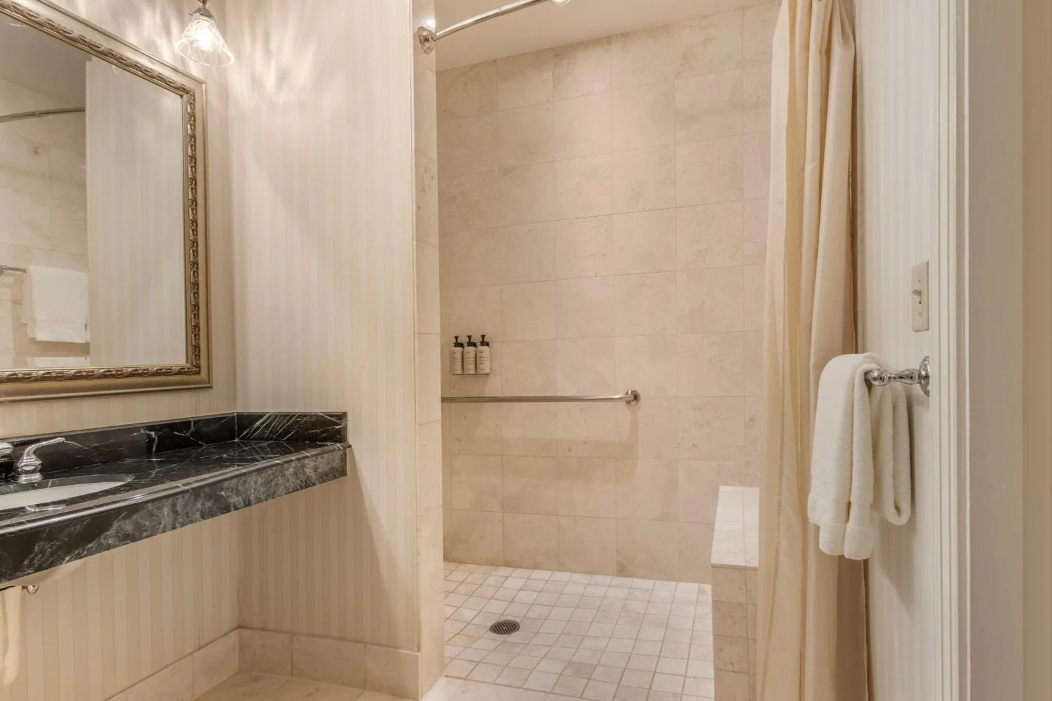 Bathroom in Omni San Francisco