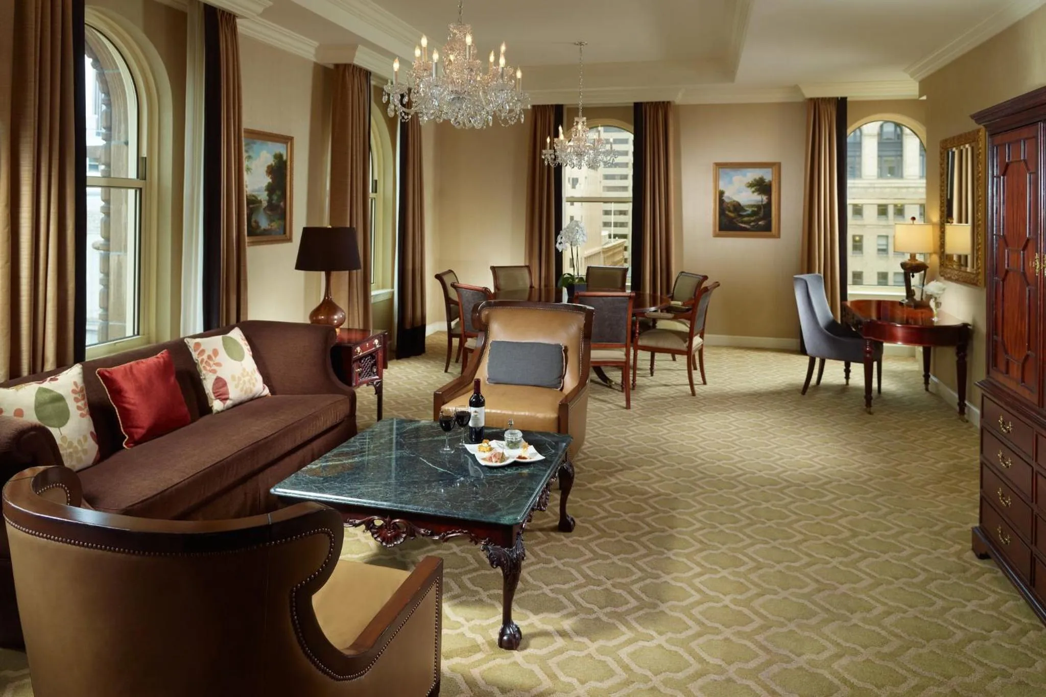 Photo of the whole room in Omni San Francisco