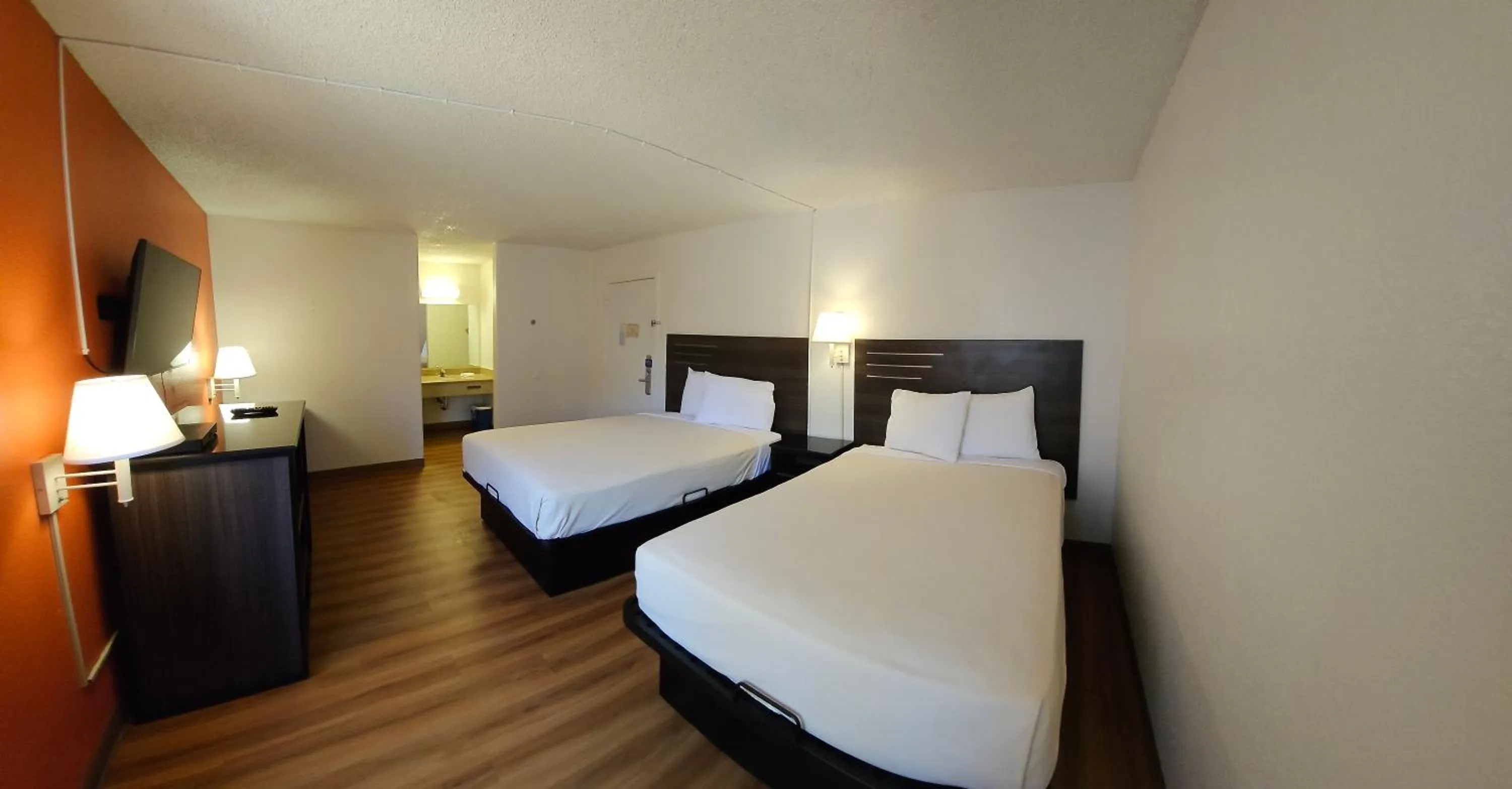 Bedroom, Bed in Cathedral Hill Hotel