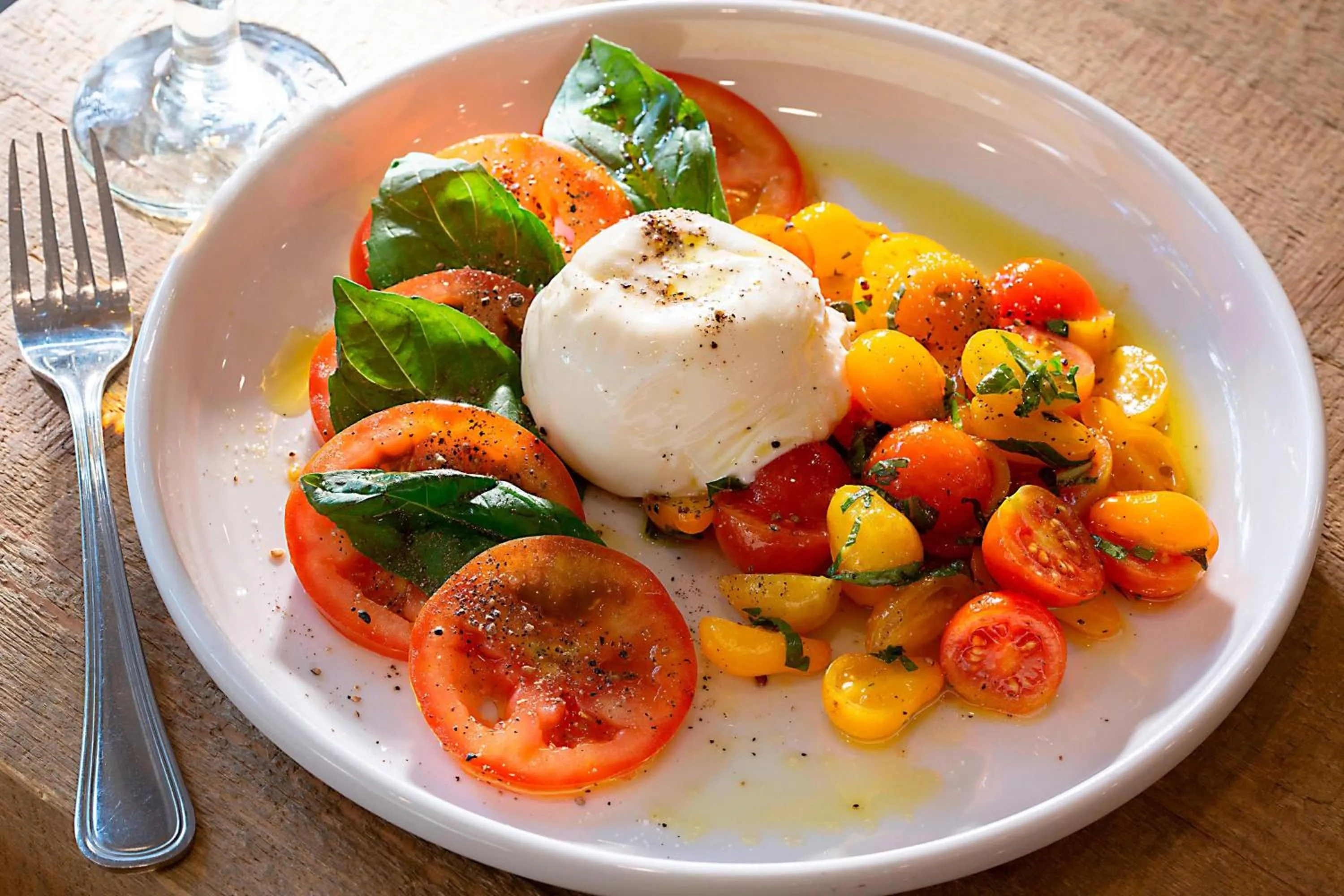 Kitchen or kitchenette in Sheraton Suites Market Center Dallas