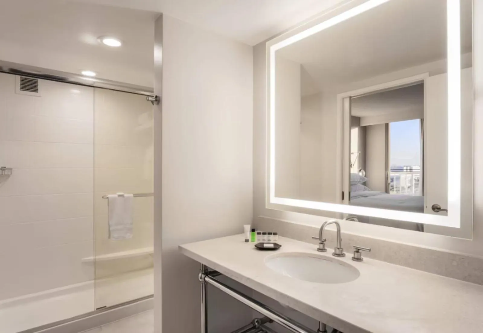 Bathroom in Sheraton Suites Market Center Dallas