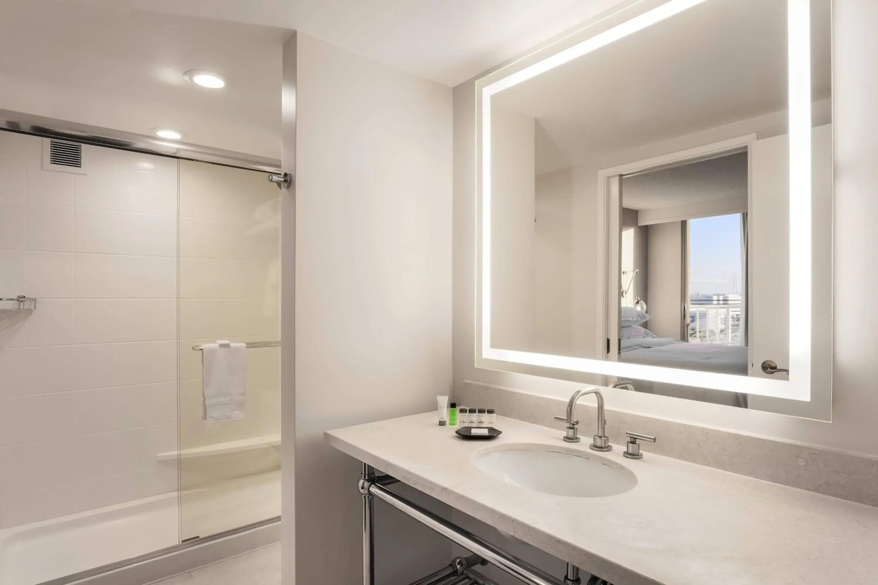 1 King & 1 Queen, Club level, 2 Bedroom Suite, Balcony in Sheraton Suites Market Center Dallas 1 King & 1 Queen, Club level, 2 Bedroom Suite, Balcony in Sheraton Suites Market Center Dallas