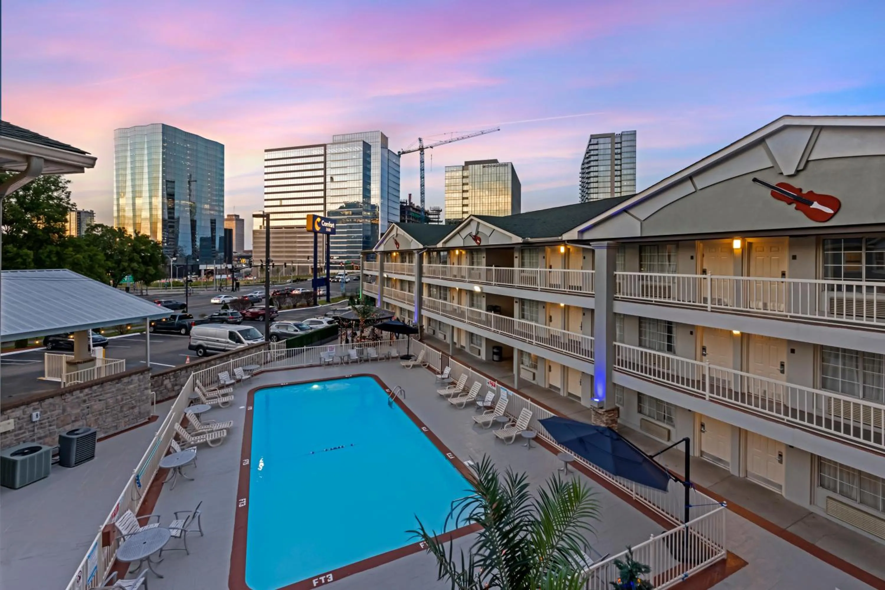 Swimming pool in Comfort Inn Downtown Nashville - Music City Center