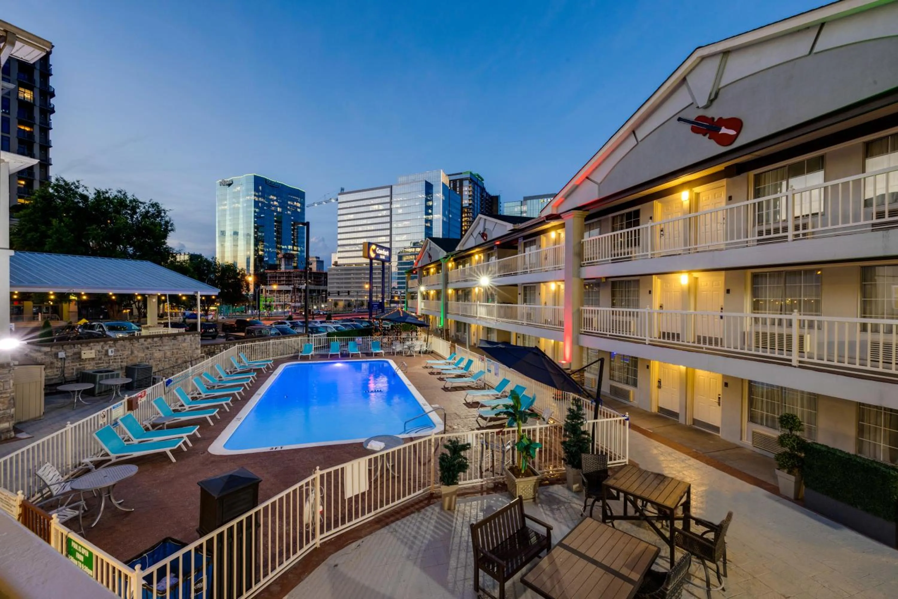 Property building in Comfort Inn Downtown Nashville - Music City Center