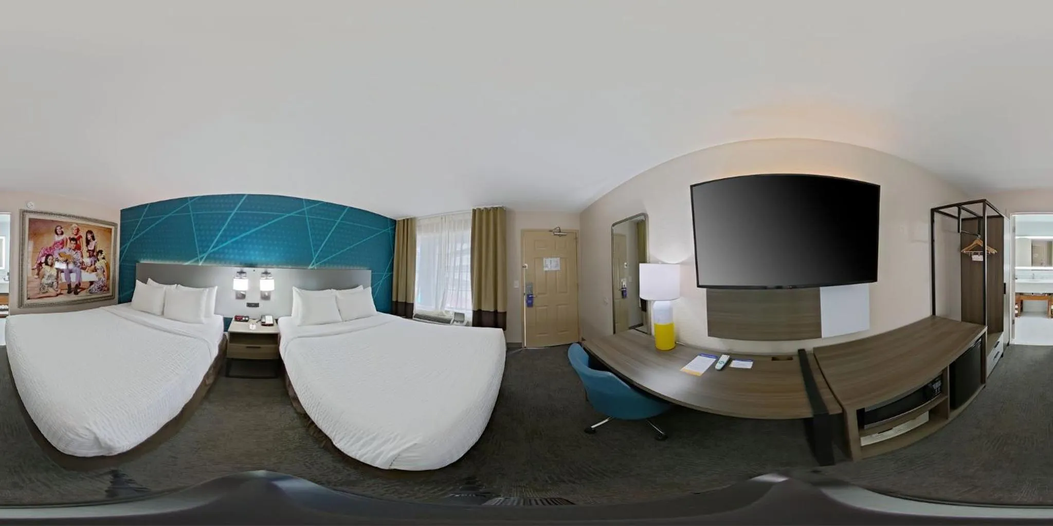 TV and multimedia in Comfort Inn Downtown Nashville - Music City Center