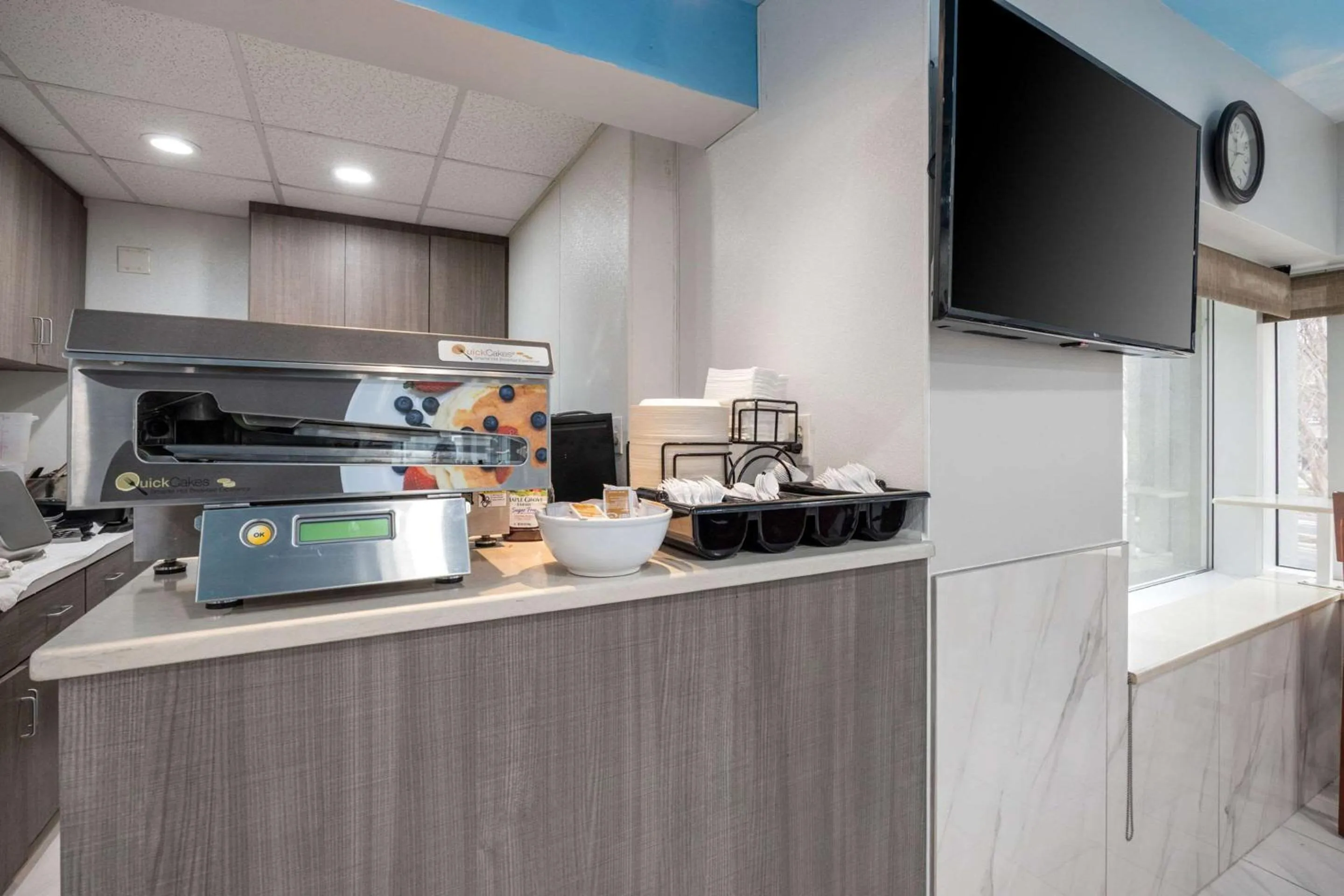 Breakfast in Comfort Inn Downtown Nashville - Music City Center