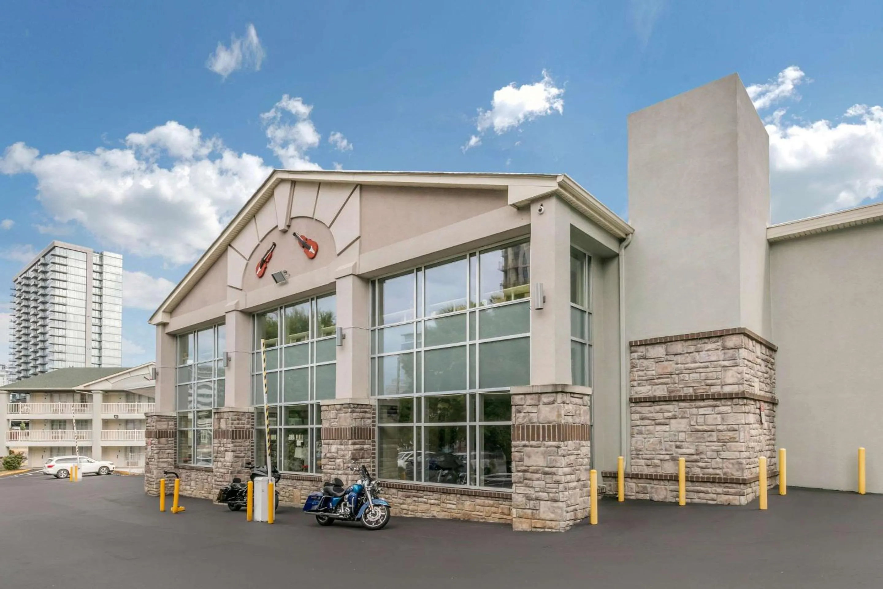 Property building in Comfort Inn Downtown Nashville - Music City Center