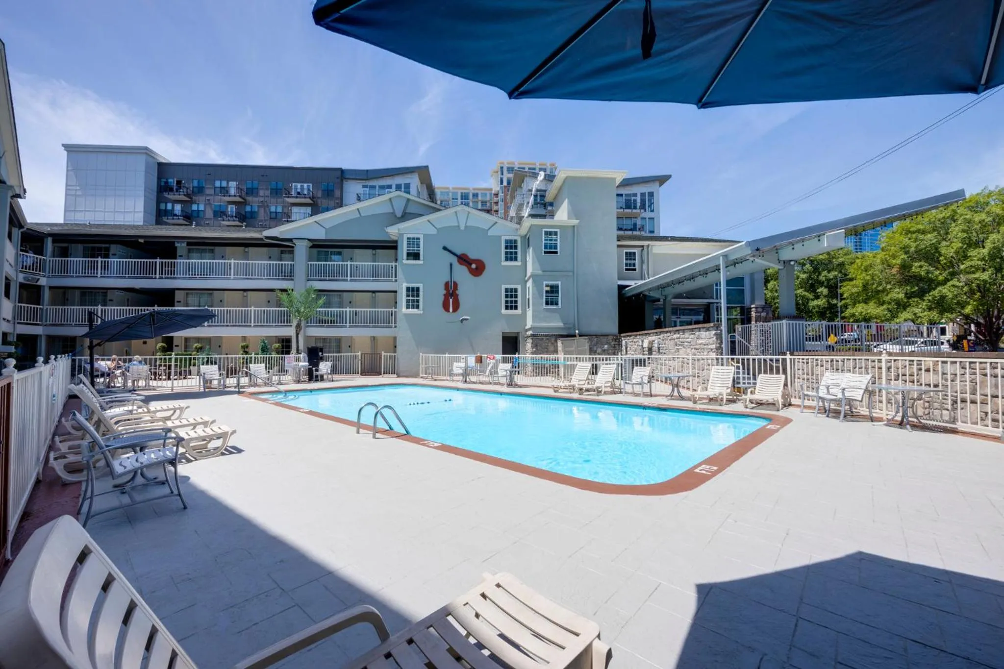 Swimming pool in Comfort Inn Downtown Nashville - Music City Center