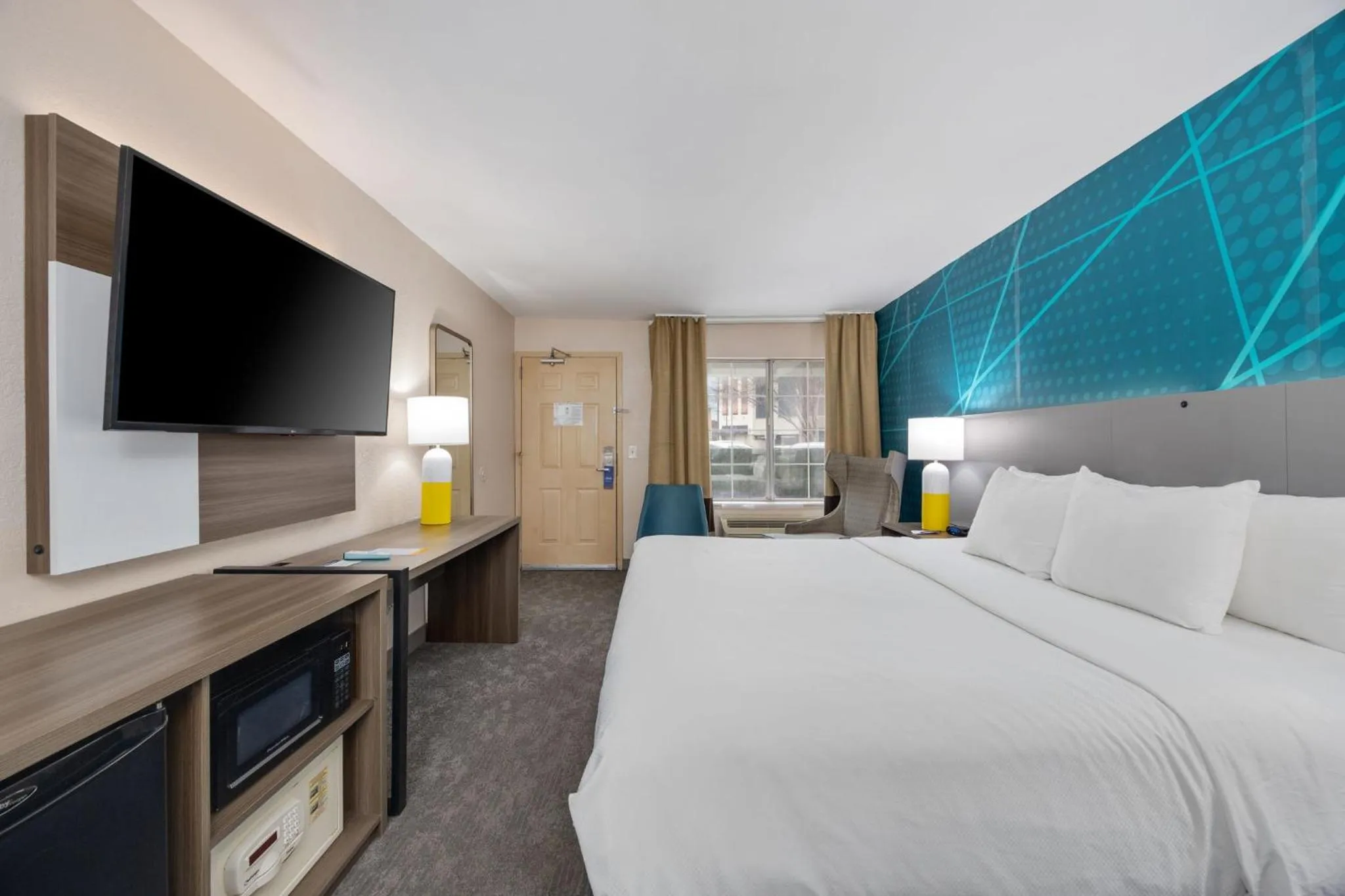 TV and multimedia, Bed in Comfort Inn Downtown Nashville - Music City Center