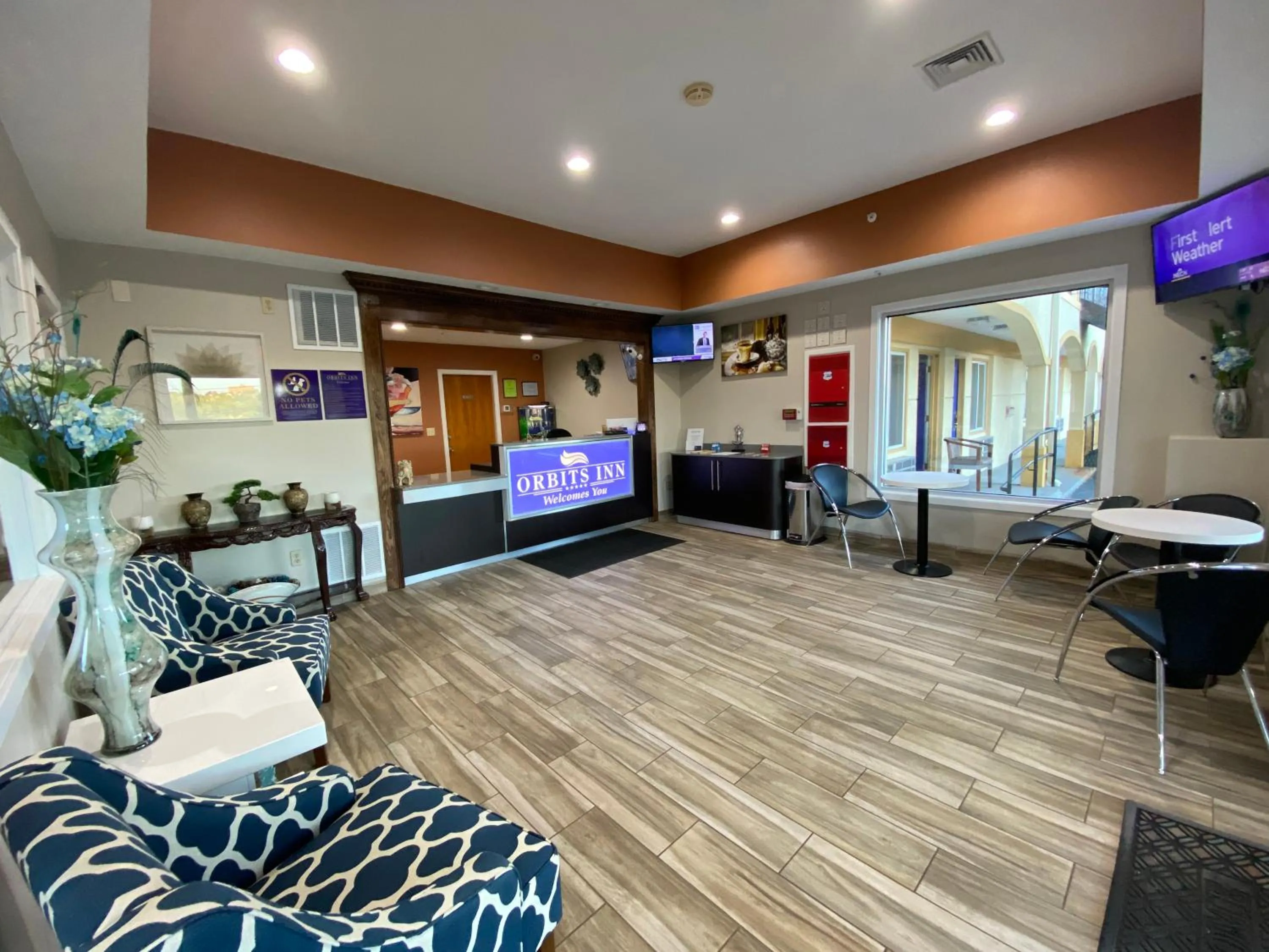 Lobby or reception in Orbits Inn