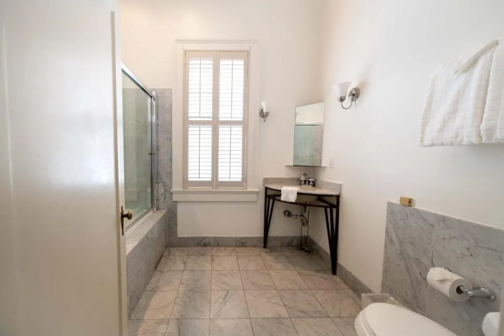 Bathroom in Melrose Mansion
