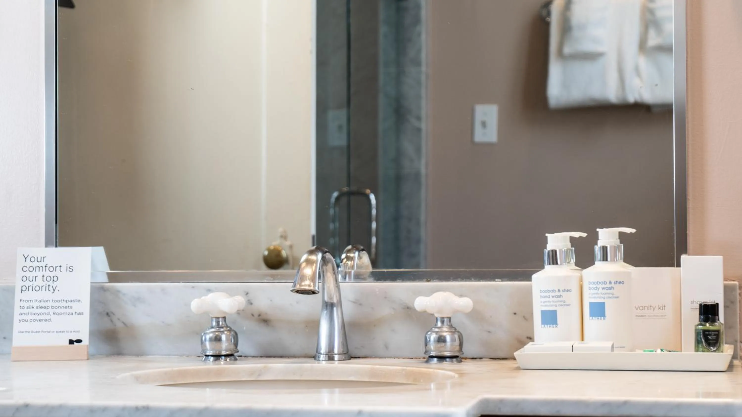 Bathroom in Melrose Mansion