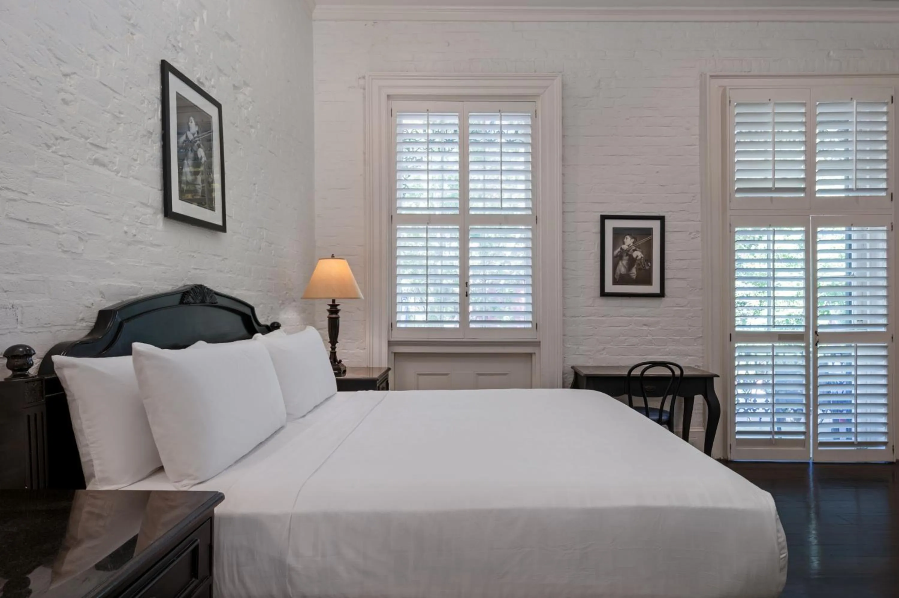 Bed in Hotel Royal New Orleans