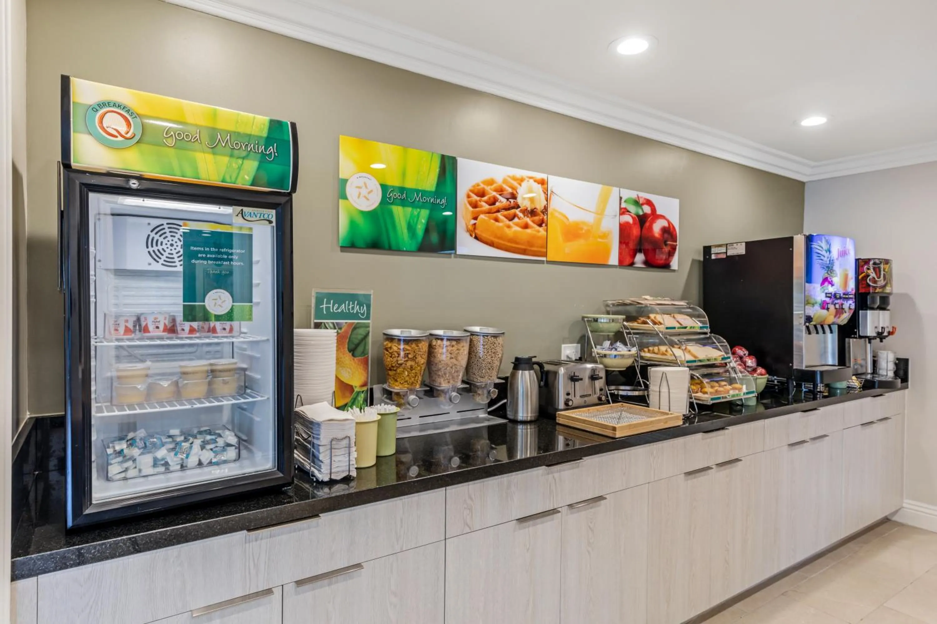 Breakfast in Quality Inn & Suites Anaheim Maingate