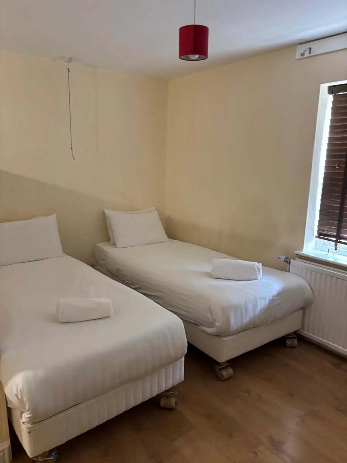 Bed in The Tudor House Hotel