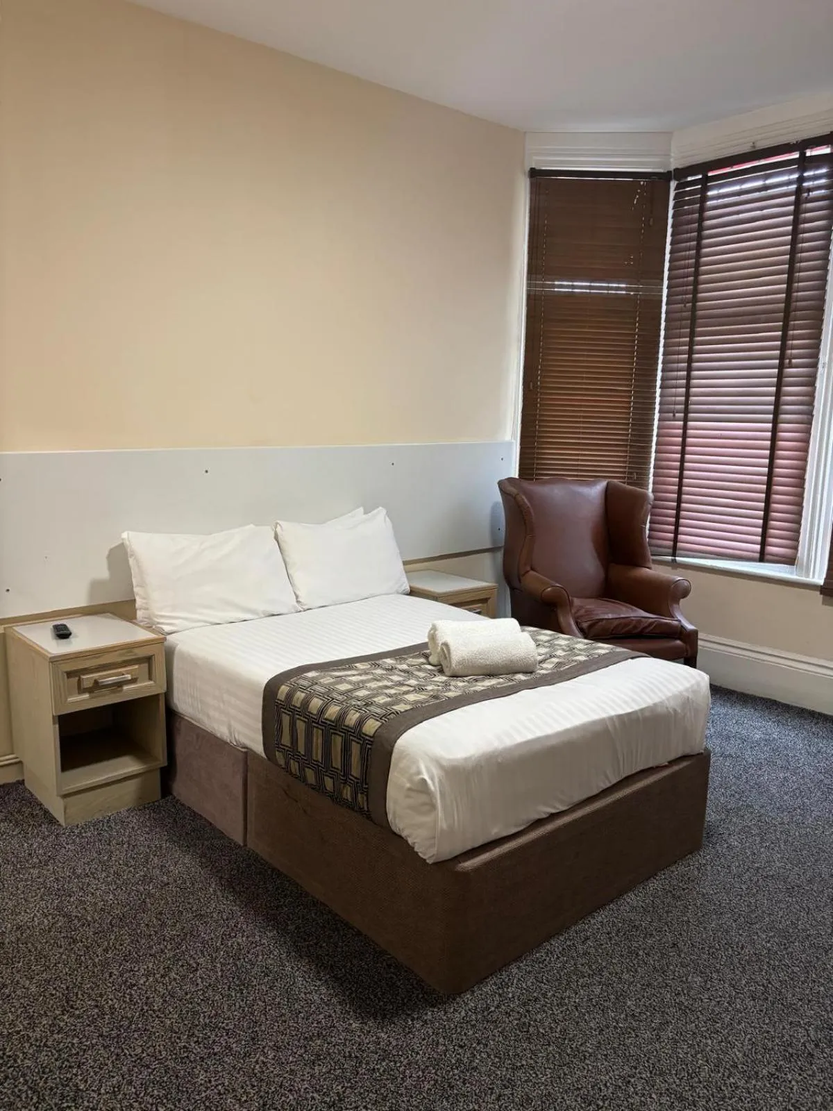 Bed in The Tudor House Hotel