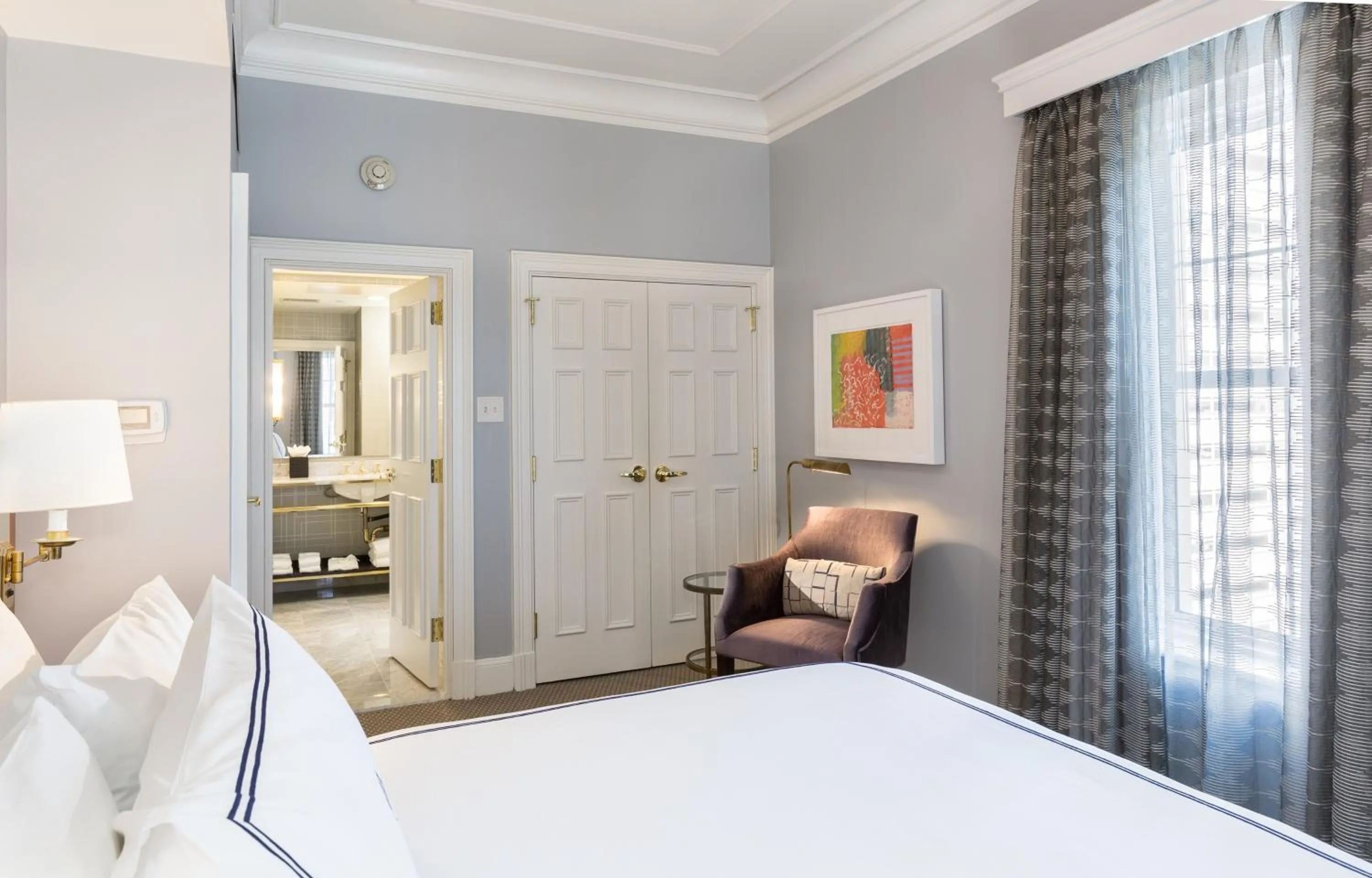 Bed in The Lancaster Hotel