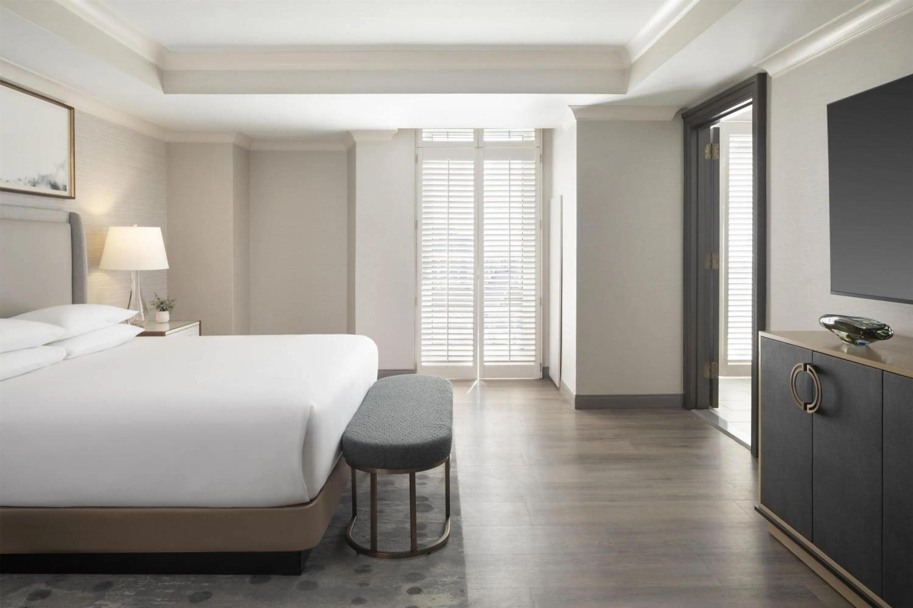 Photo of the whole room, Bed in Grand Hyatt Atlanta in Buckhead